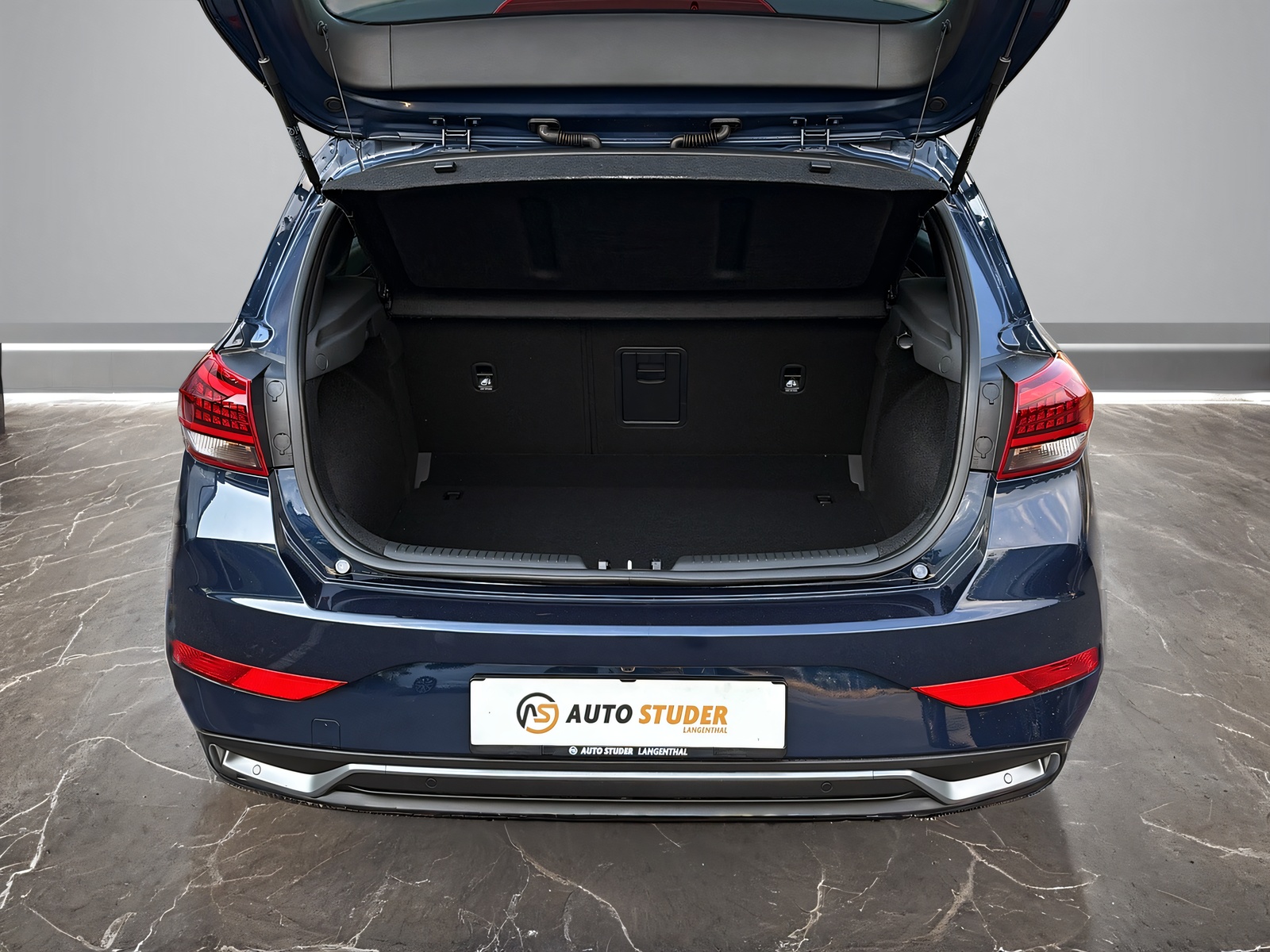 HYUNDAI i30 1.5 T-GDi Amplia-image-10