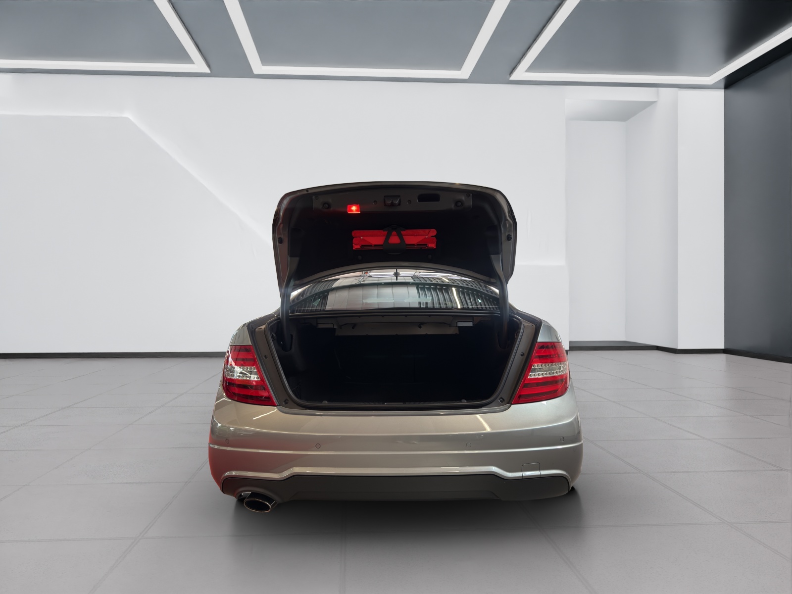 MERCEDES-BENZ C 180 Coupé MyStar 7G-Tronic-image-25