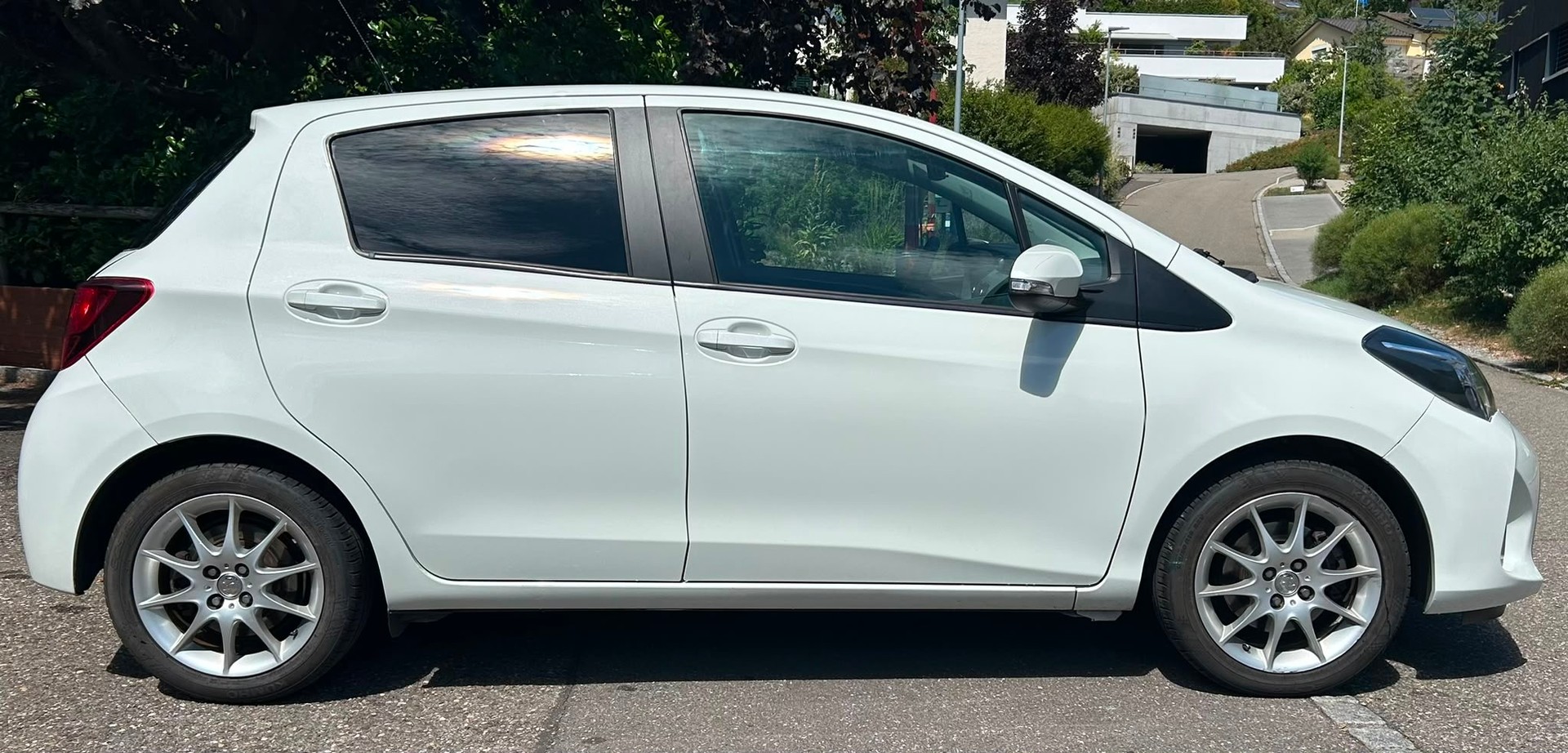 TOYOTA Yaris 1.5 VVT-i Hybrid Luna e-CVT-image-5