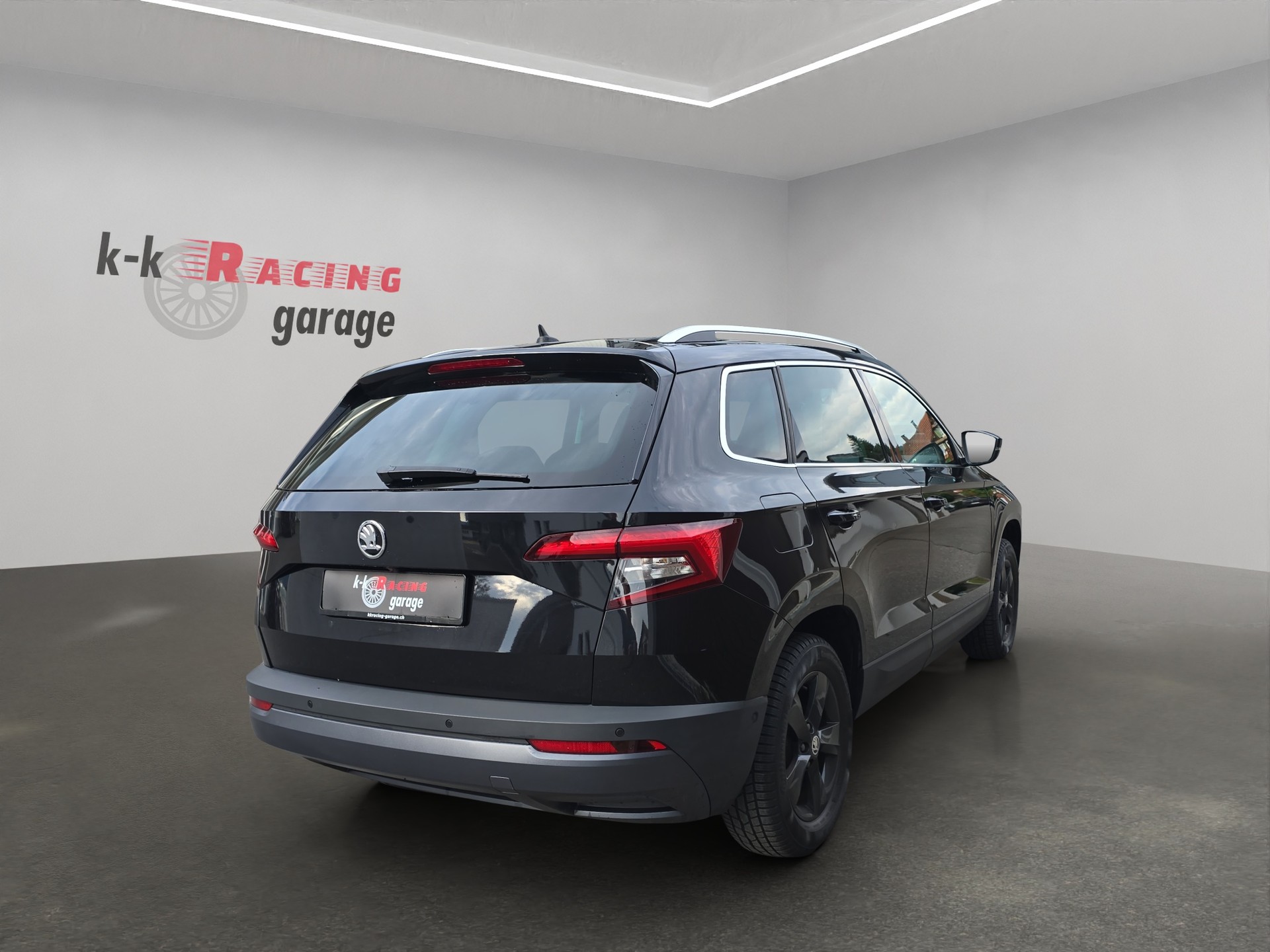 SKODA Karoq 2.0 TDI CR Style 4x4-showroom-element-3