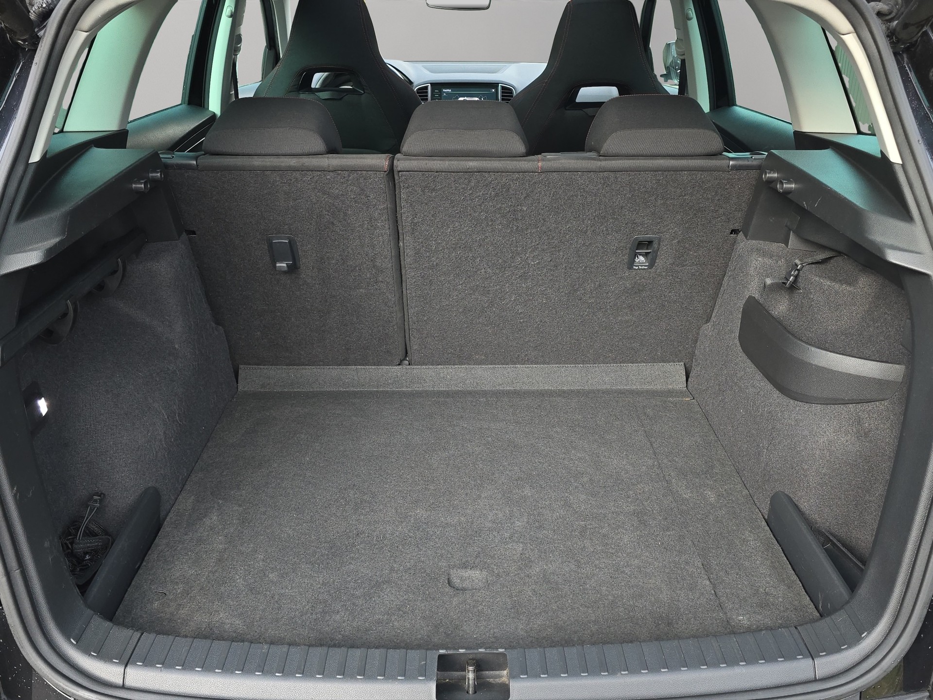 SKODA Karoq 2.0 TDI CR Style 4x4-image-6