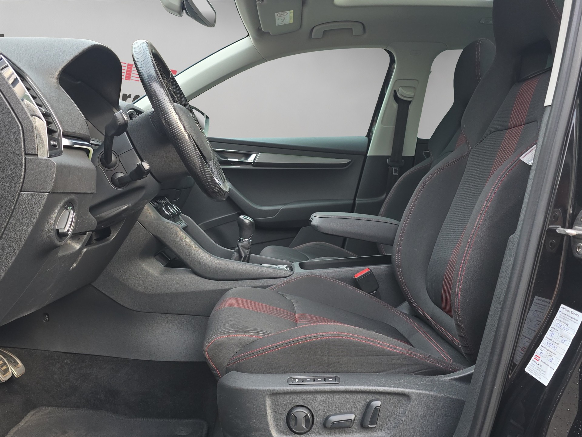SKODA Karoq 2.0 TDI CR Style 4x4-image-8