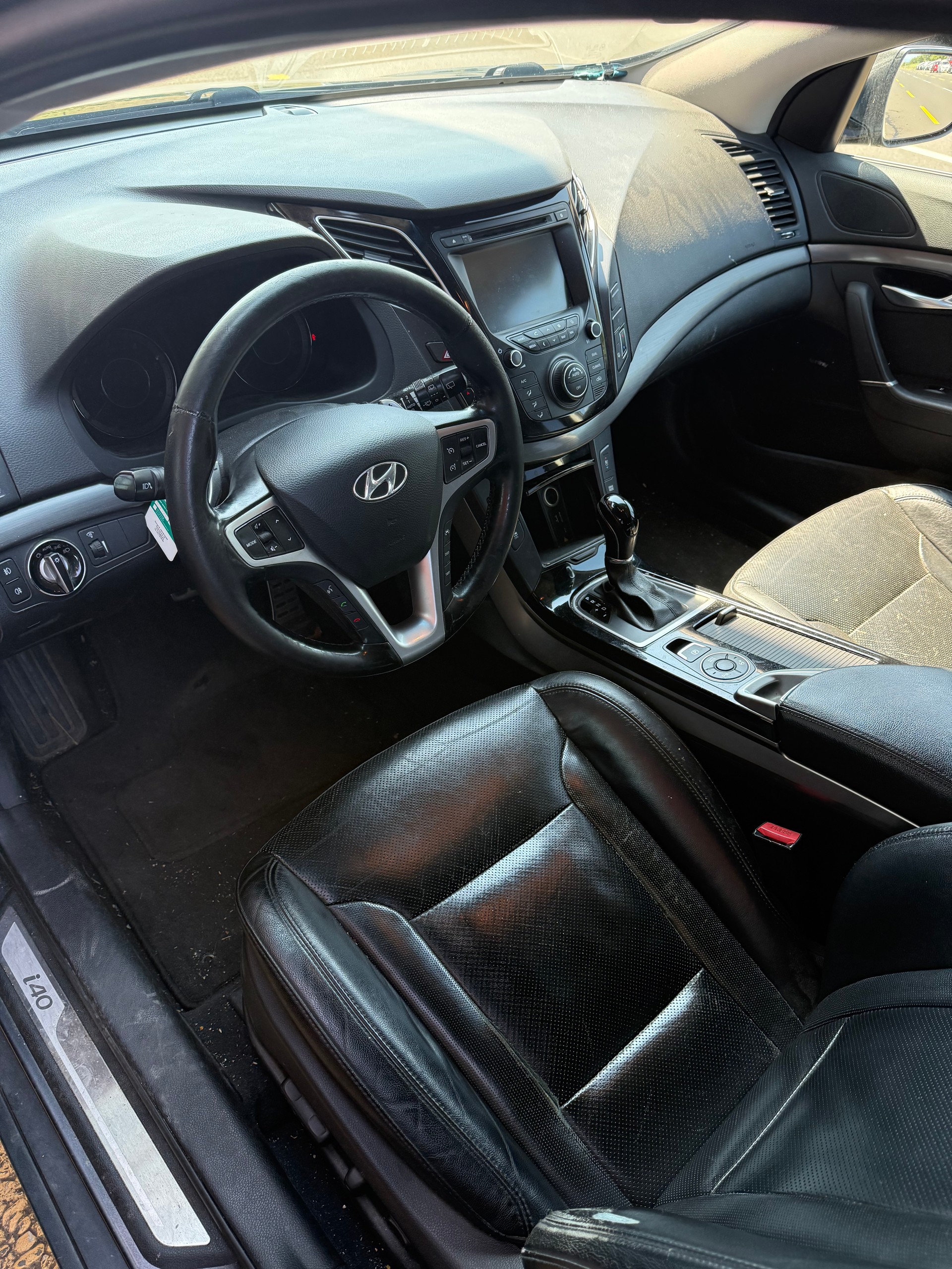 HYUNDAI i40 Wagon 1.7 CRDI Style Automatic-image-5