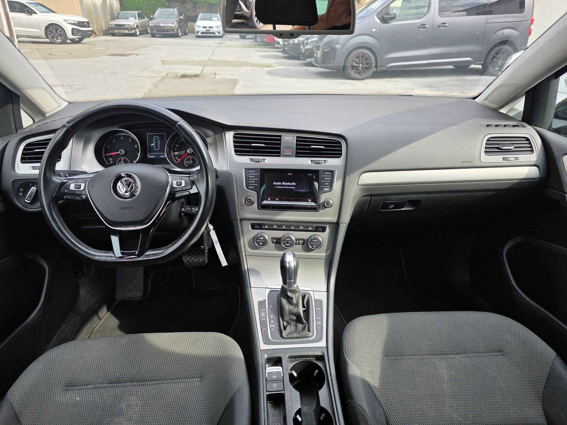 VW Golf Variant 1.4 TSI Comfortline DSG-image-12