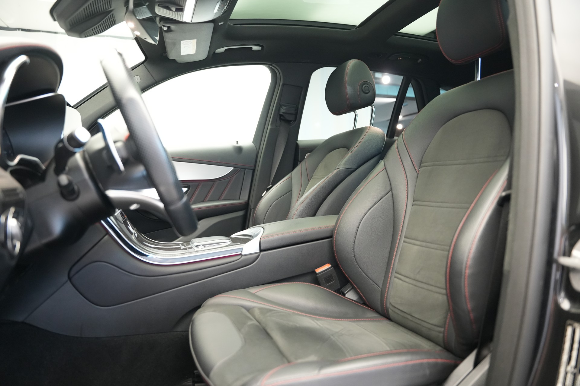 MERCEDES-BENZ GLC 43 AMG 4Matic 9G-Tronic *CH-Fahrzeug* Burmester* *Panorama*-image-12