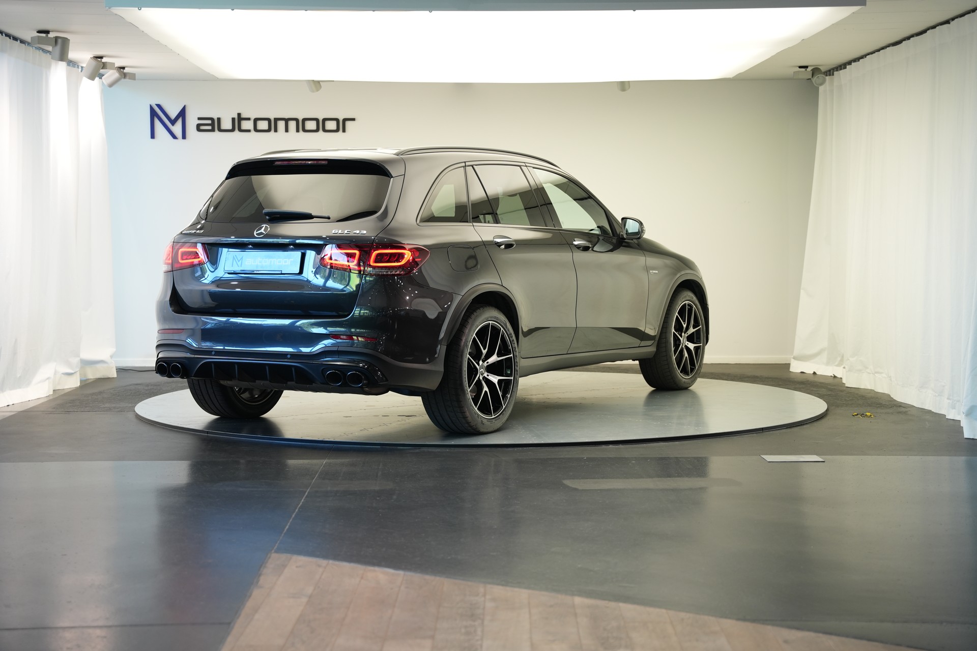 MERCEDES-BENZ GLC 43 AMG 4Matic 9G-Tronic *CH-Fahrzeug* Burmester* *Panorama*-image-4