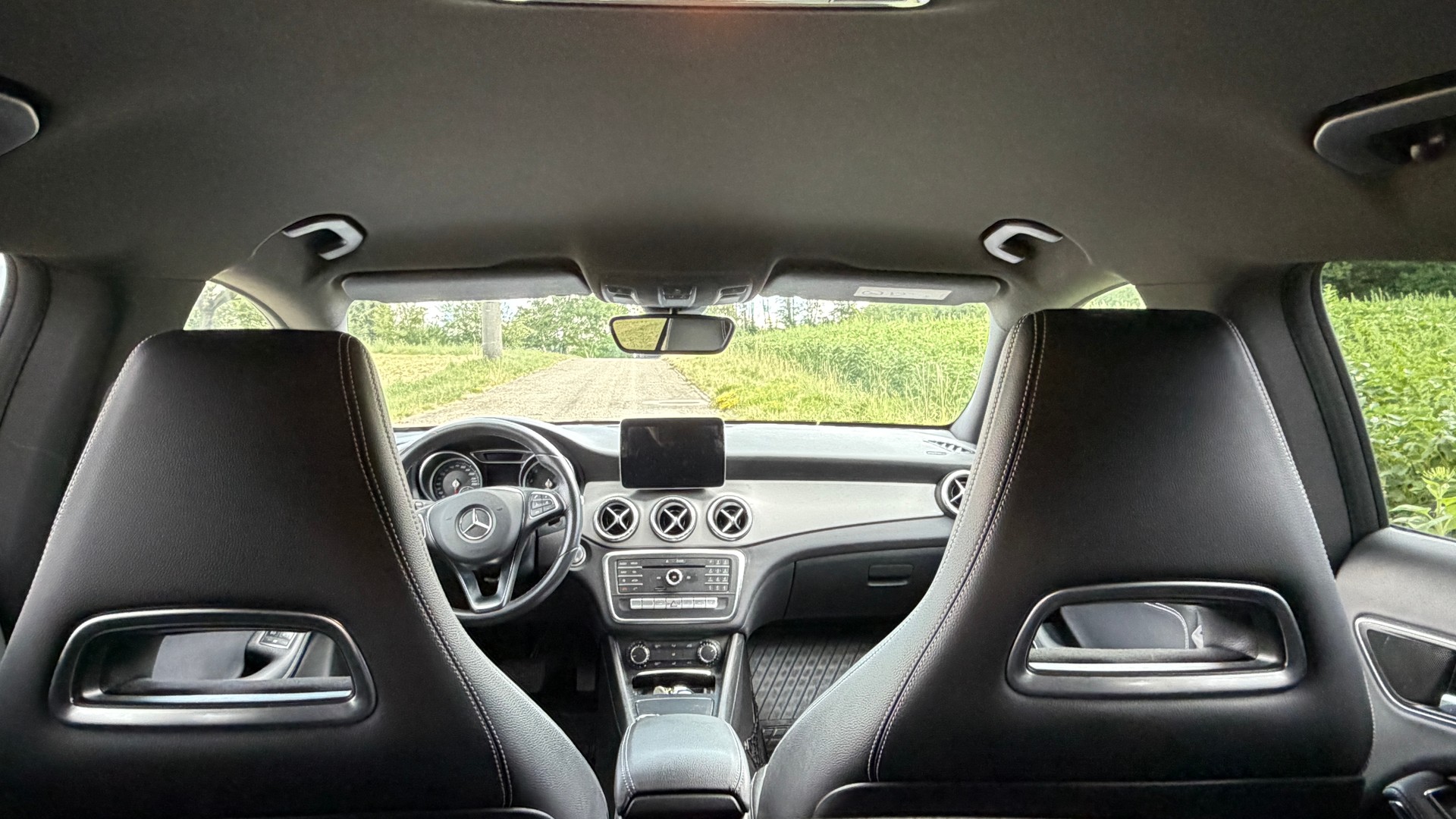 MERCEDES-BENZ CLA 200 Night Star-image-4