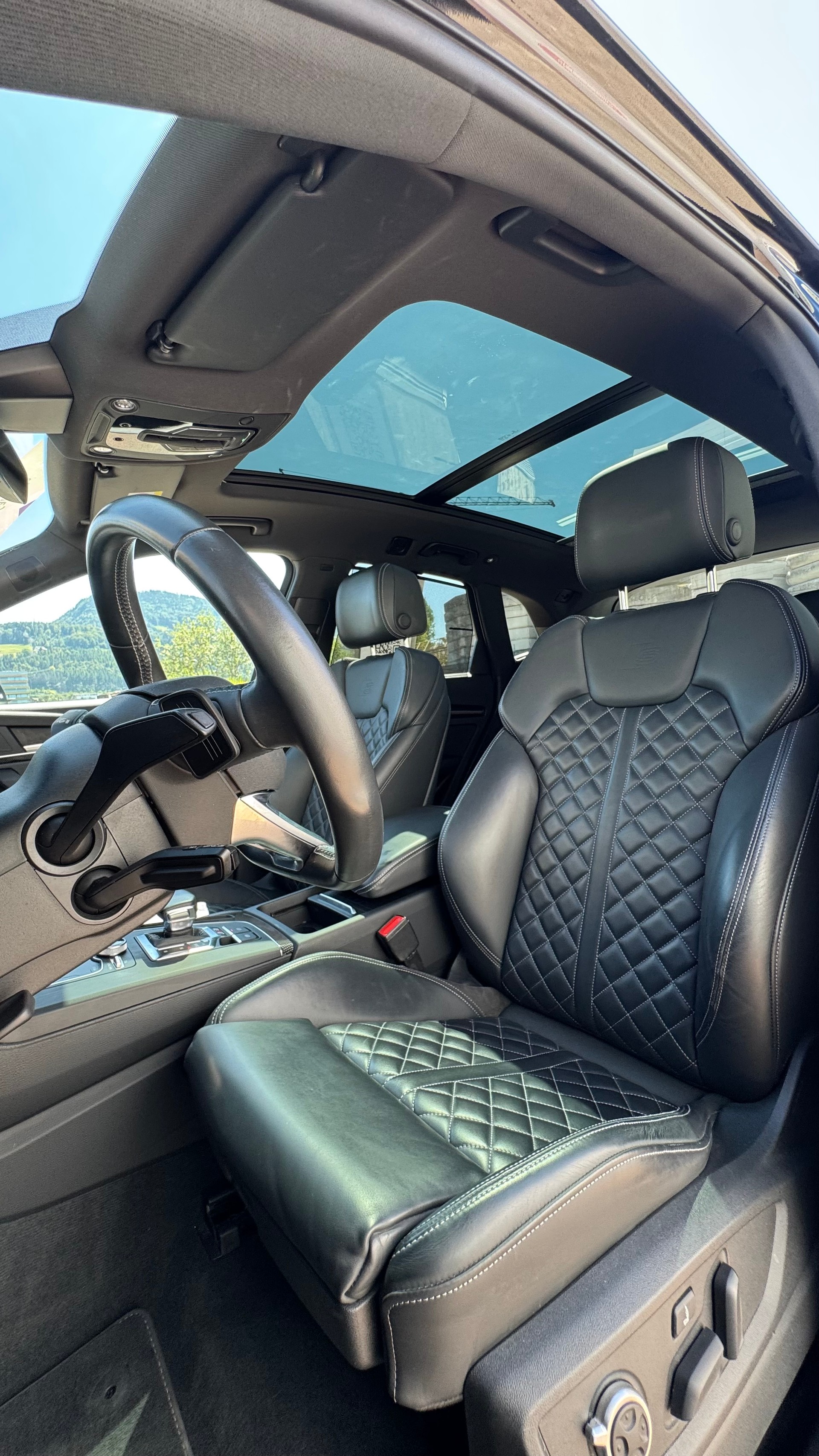 AUDI SQ5 TDI quattro tiptronic **Black Pearl**-image-19