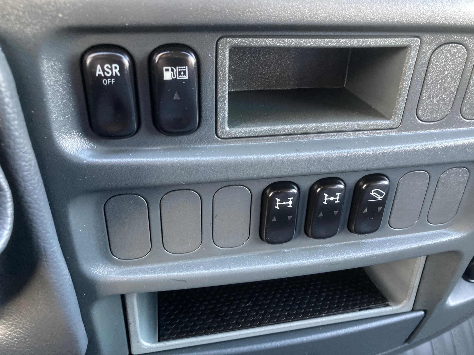 MERCEDES-BENZ Sprinter 313 CDI 4x4 mit Geländeuntersetzung-image-10
