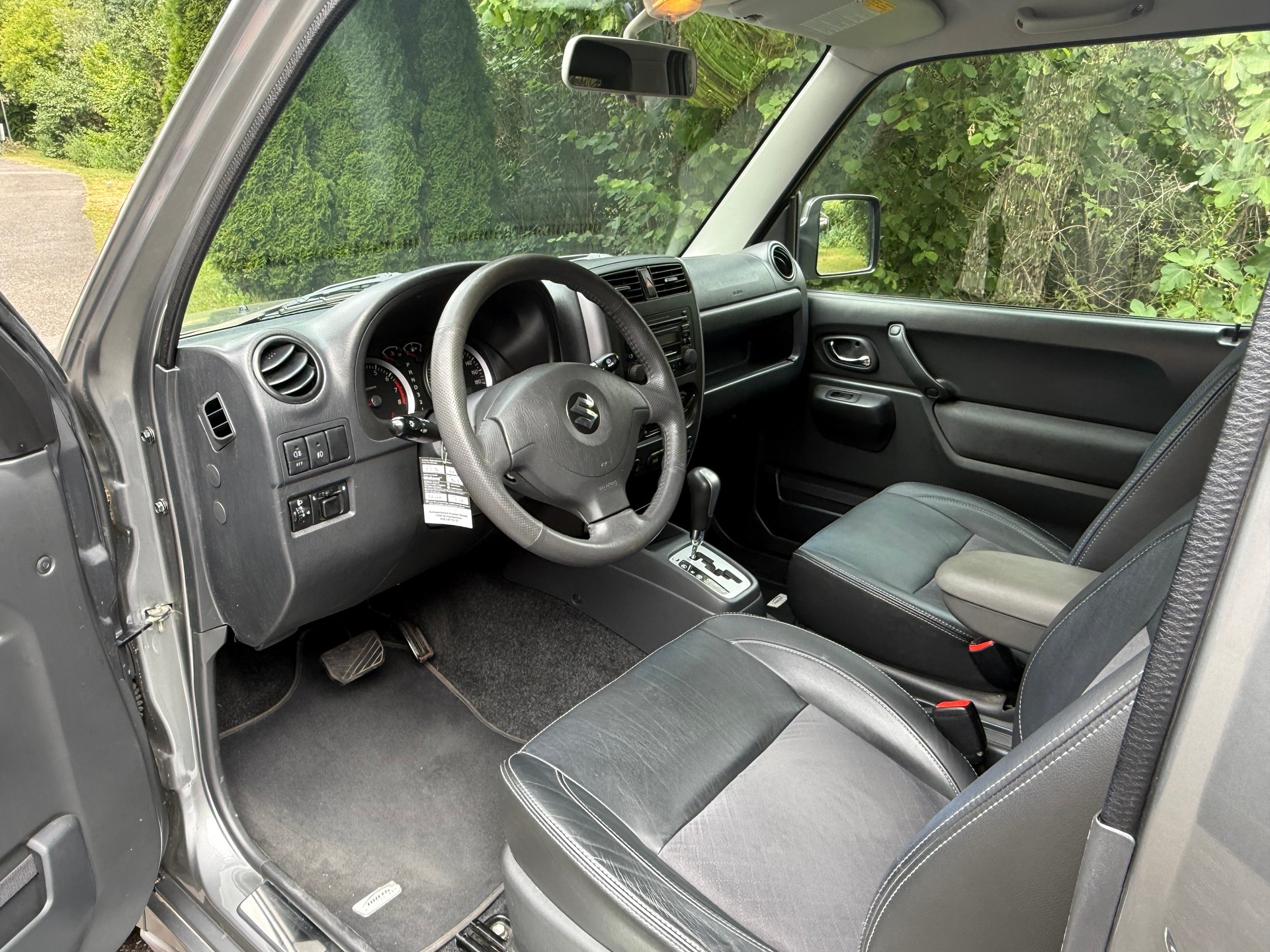 SUZUKI Jimny 1.3 16V GL Top Special Edition-image-6