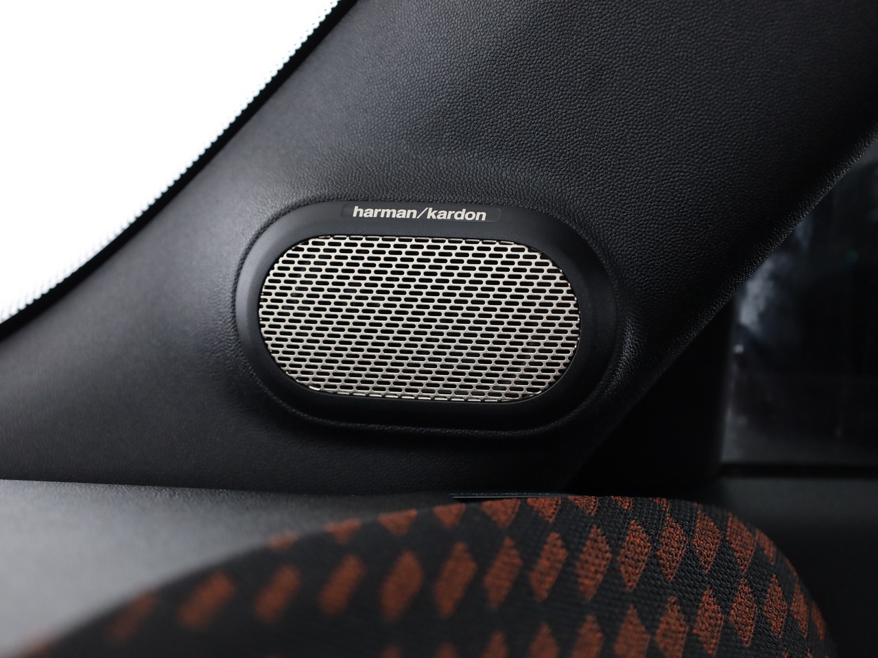 MINI Cooper John Cooper Works Cabriolet DKG-image-13