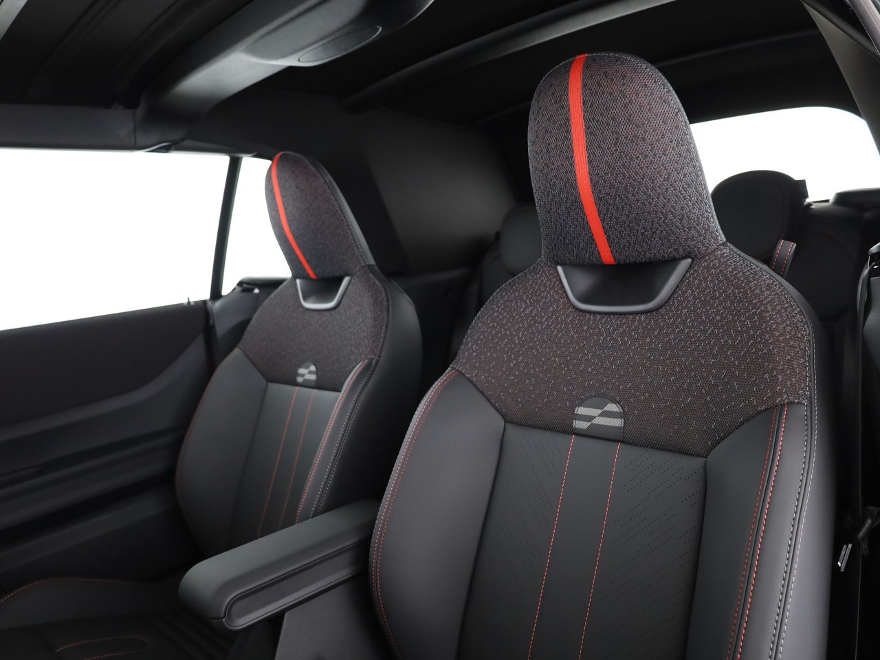 MINI Cooper John Cooper Works Cabriolet DKG-image-10
