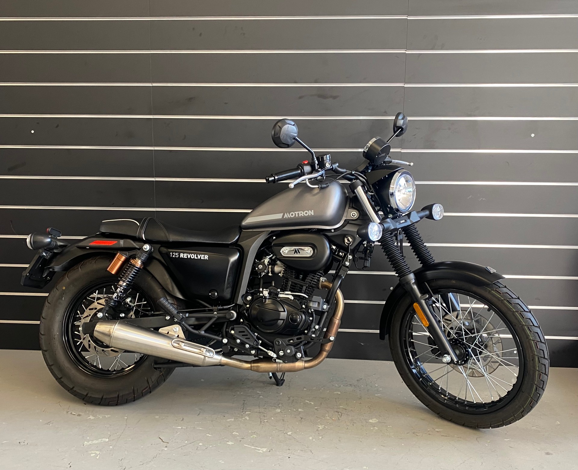 MOTRON Revolver 125