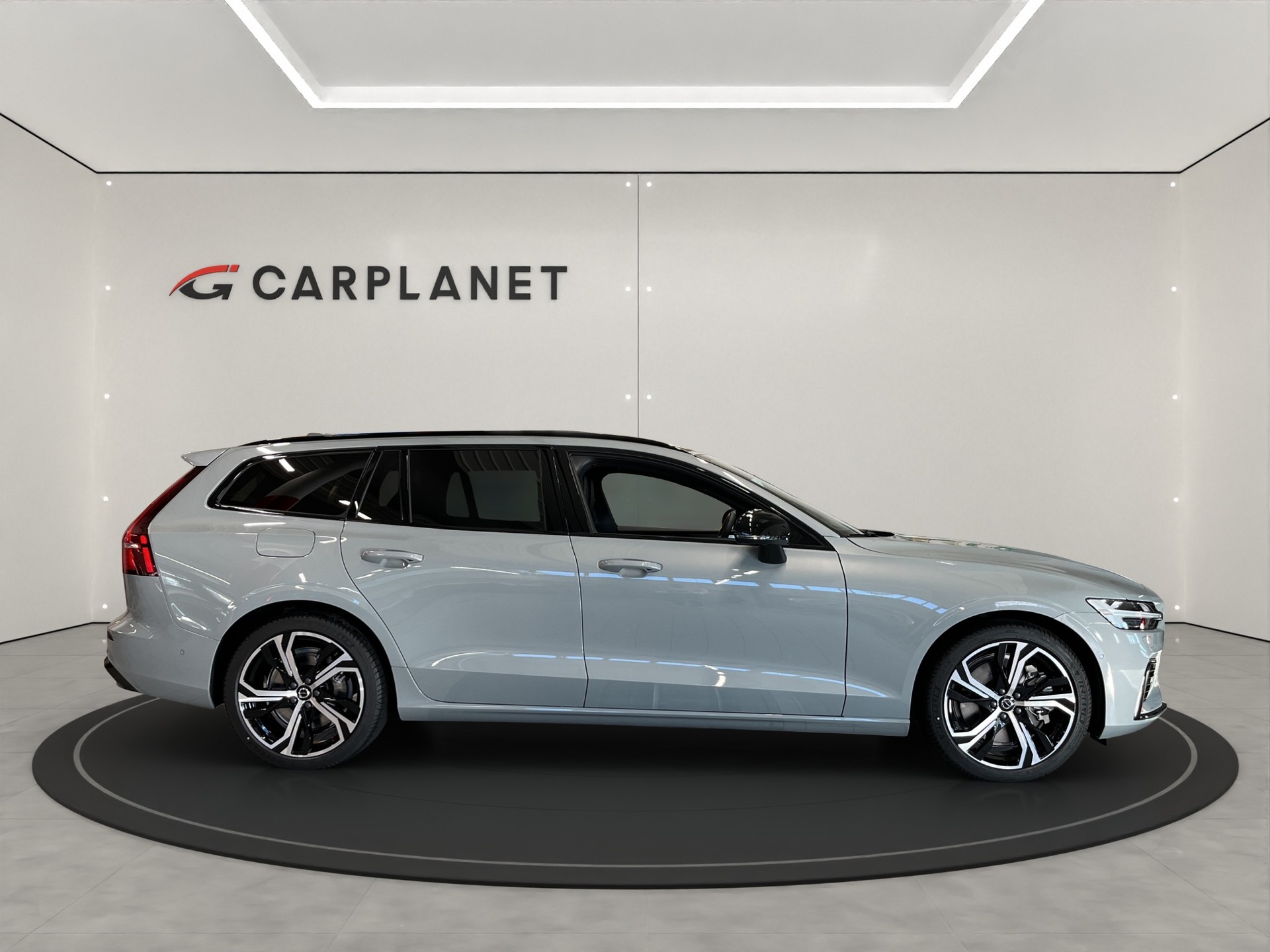 VOLVO V60 2.0 T6 TE Ultra Dark eAWD-image-4