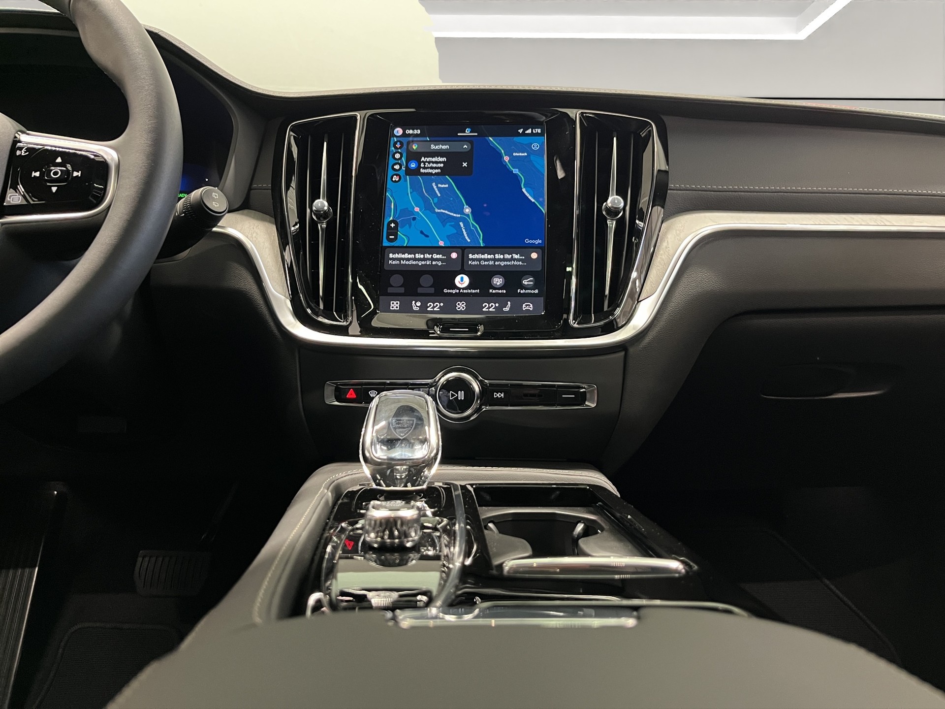 VOLVO V60 2.0 T6 TE Ultra Dark eAWD-image-14