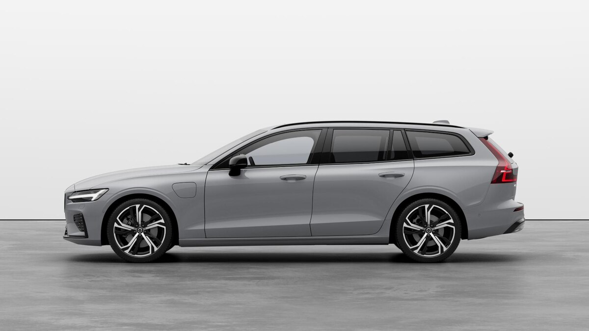 VOLVO V60 2.0 T6 TE Ultra Dark eAWD-image-2