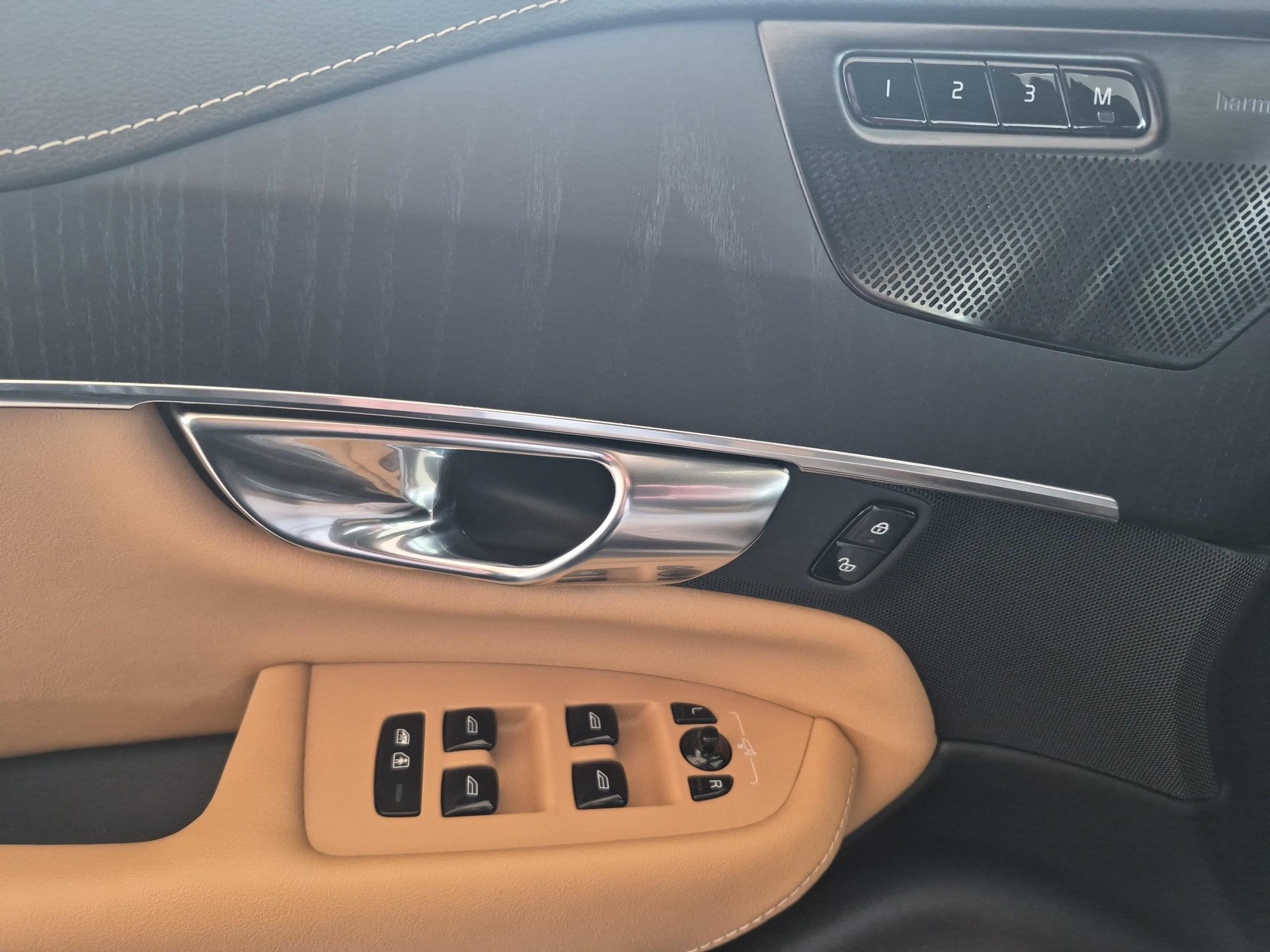 VOLVO XC90 2.0 T8 TE Inscription 7P. eAWD-image-17