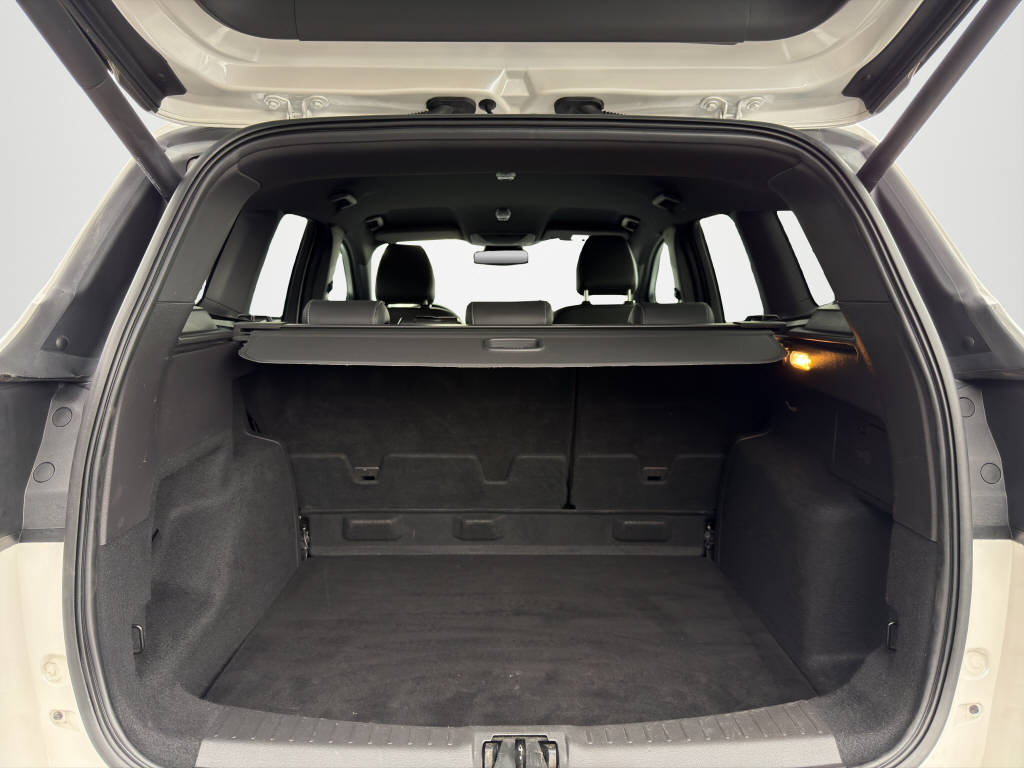 FORD Kuga 2.0 TDCi 180 ST-Line FPS-image-12