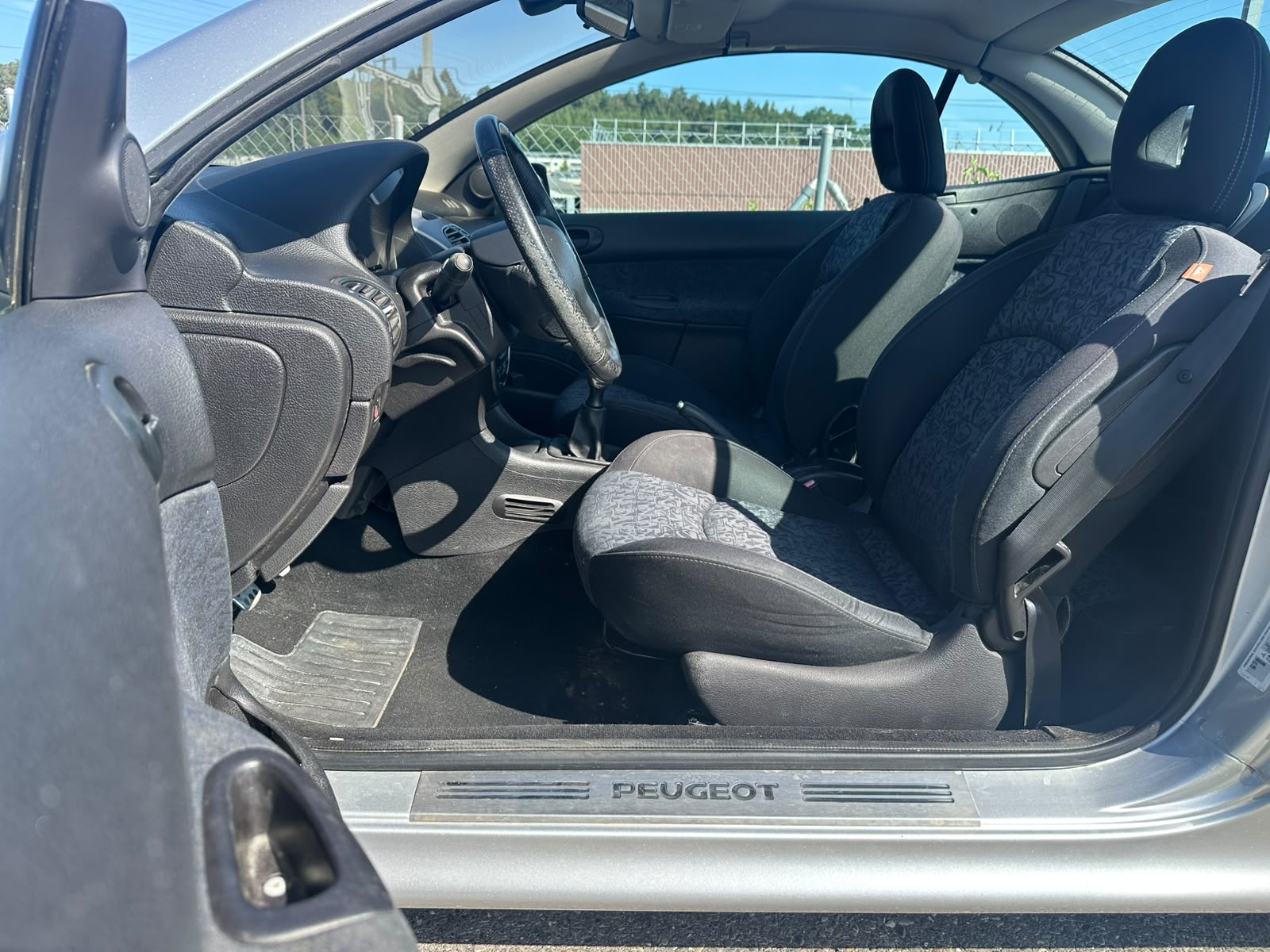 PEUGEOT 206 CC 1.6 16V Quiksilver-image-8