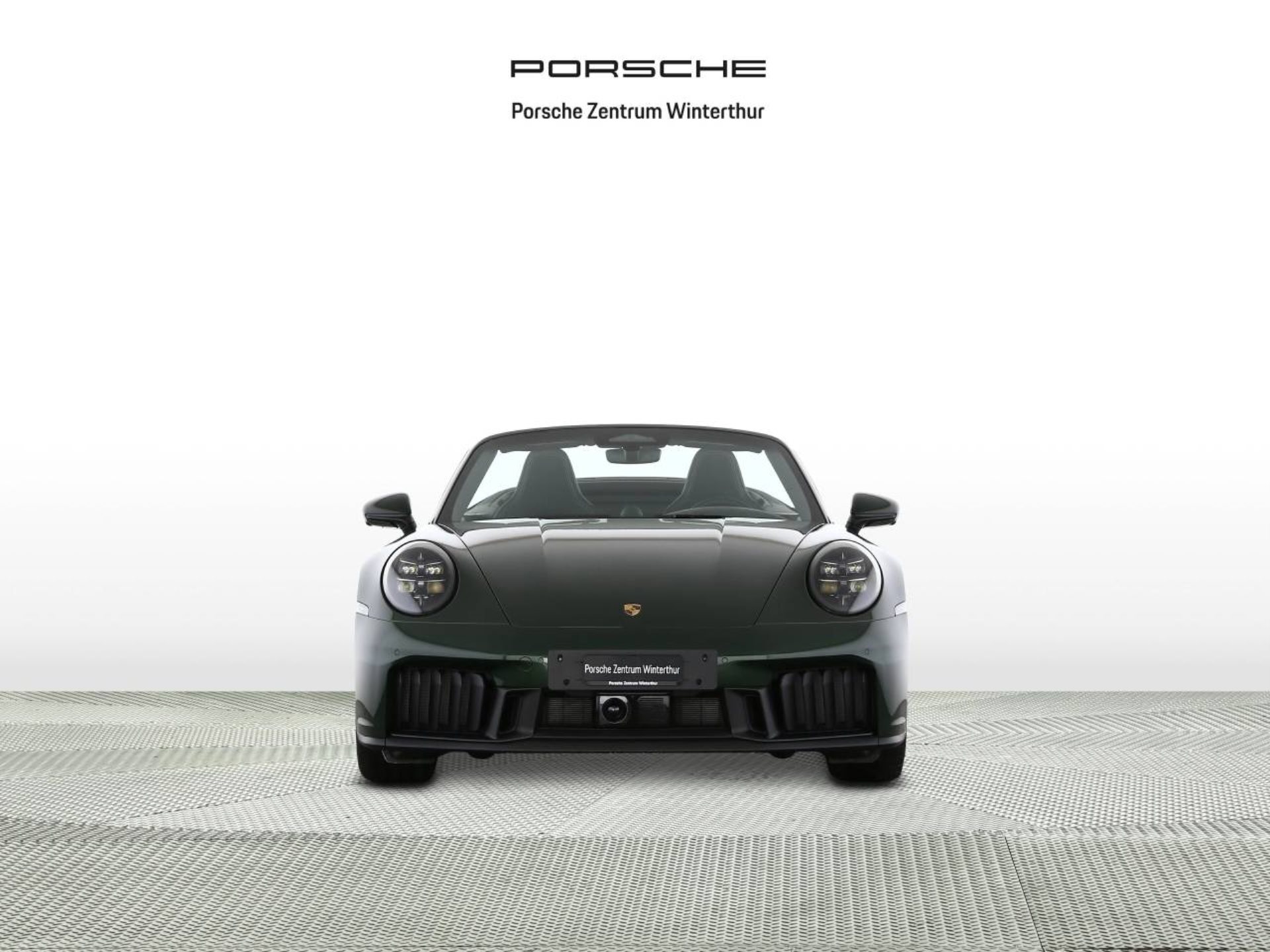PORSCHE 911 Carrera 4 GTS Cabriolet-image-5