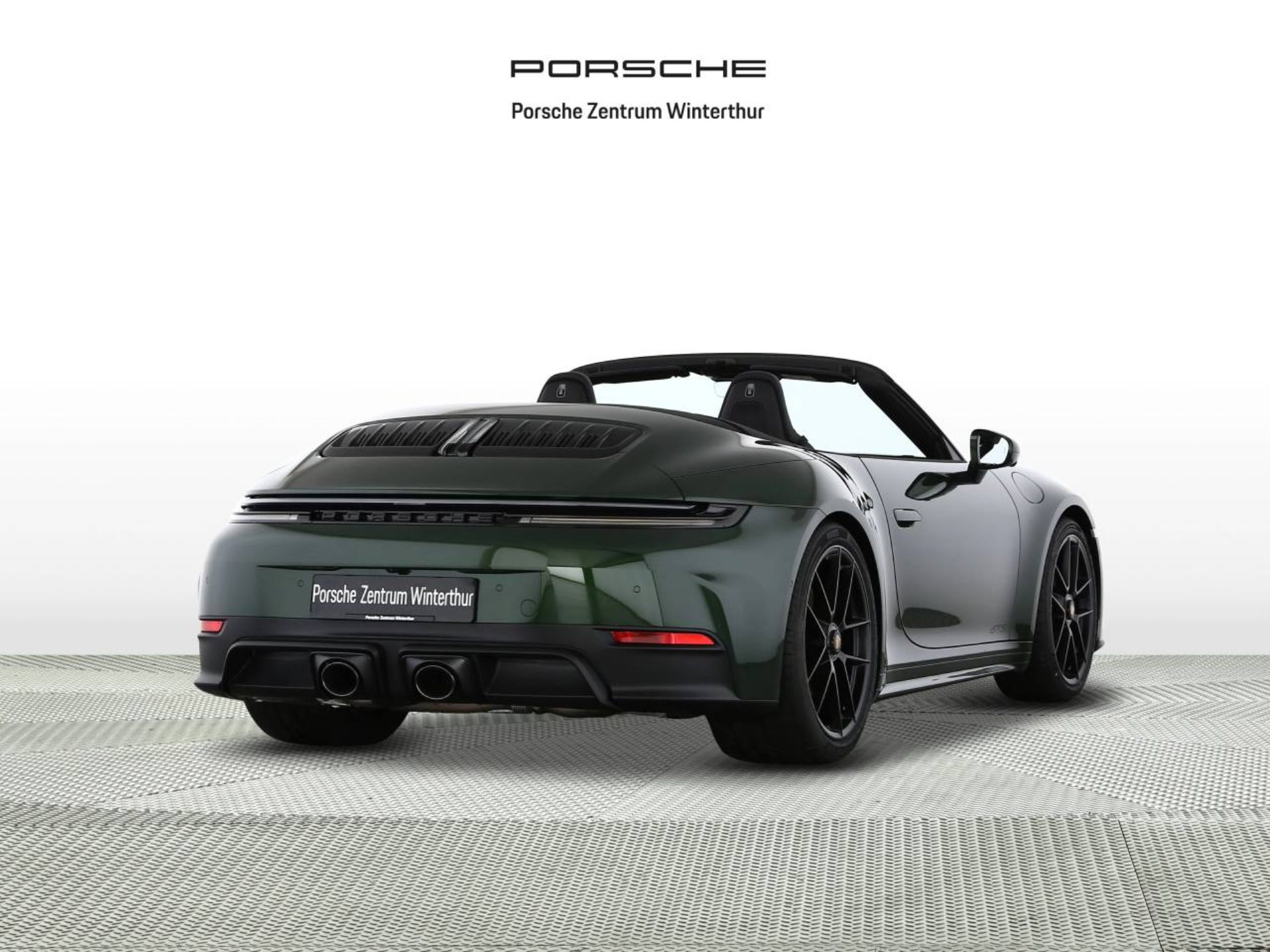 PORSCHE 911 Carrera 4 GTS Cabriolet-image-2