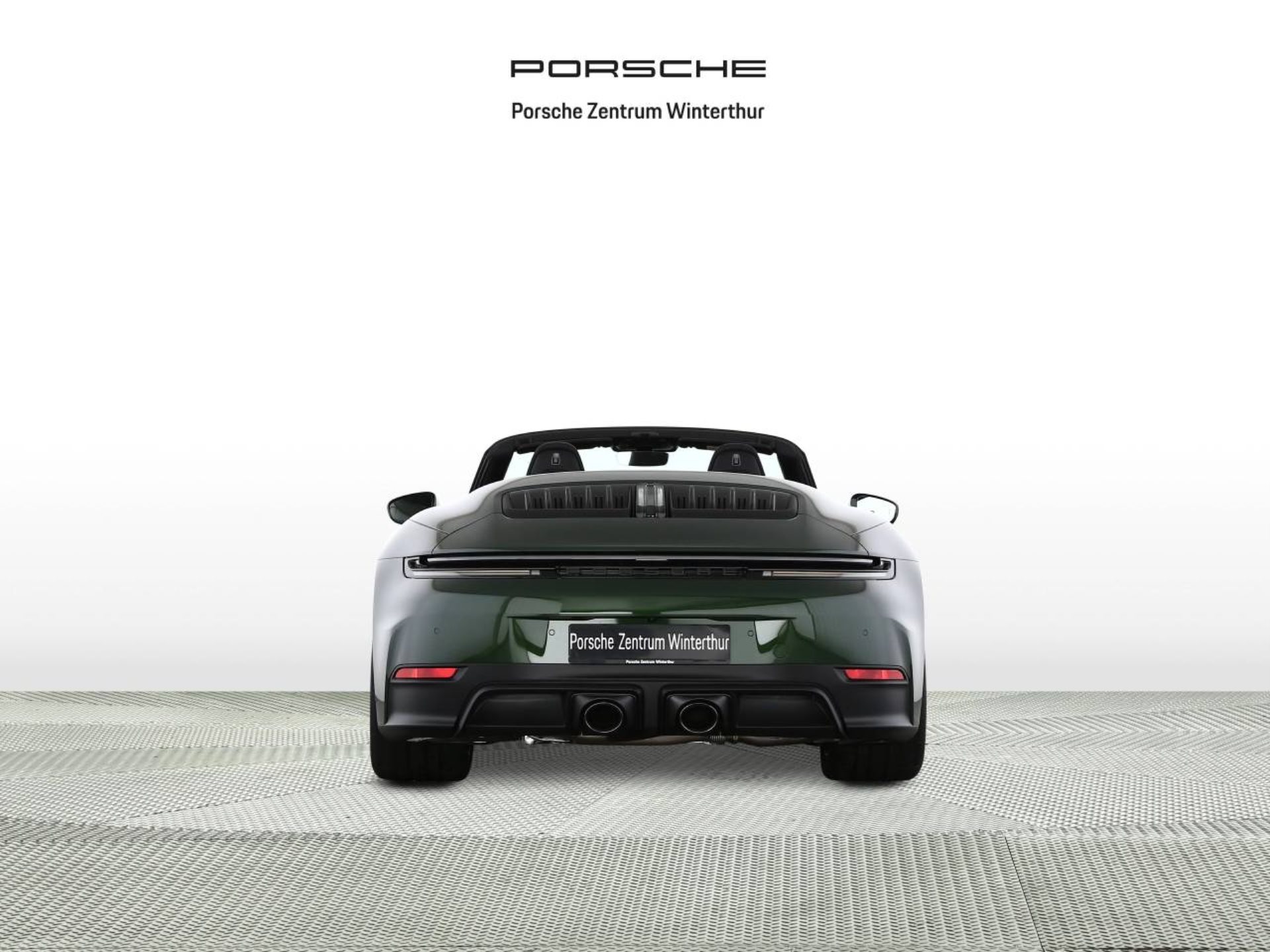 PORSCHE 911 Carrera 4 GTS Cabriolet-image-6