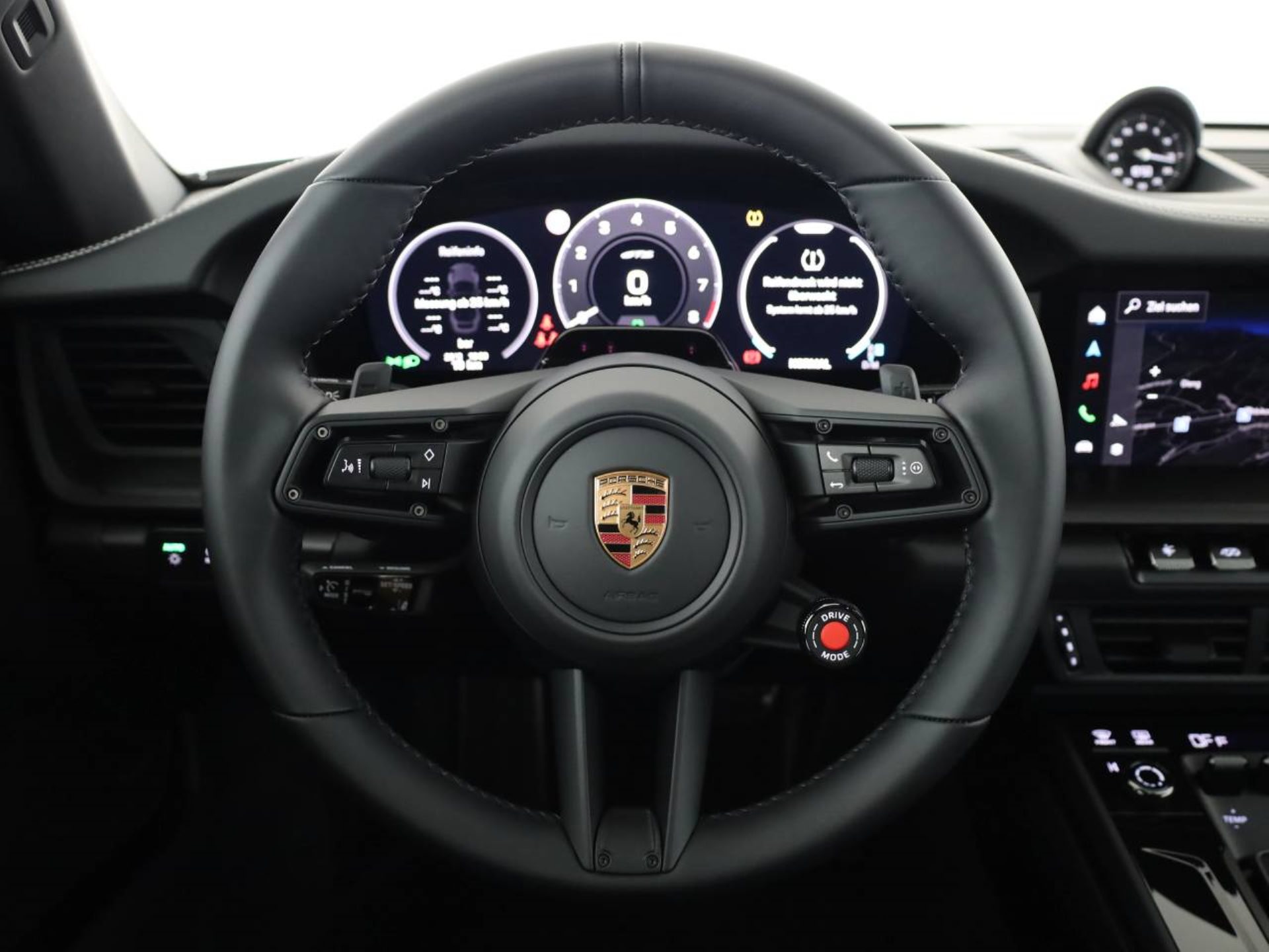 PORSCHE 911 Carrera 4 GTS Cabriolet-image-10