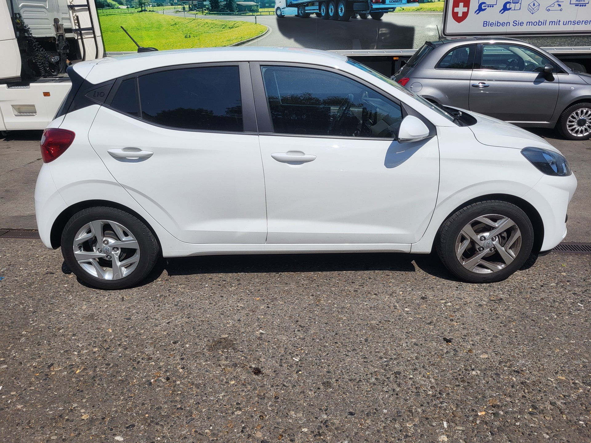 HYUNDAI i10 1.2 Amplia Automat-image-4
