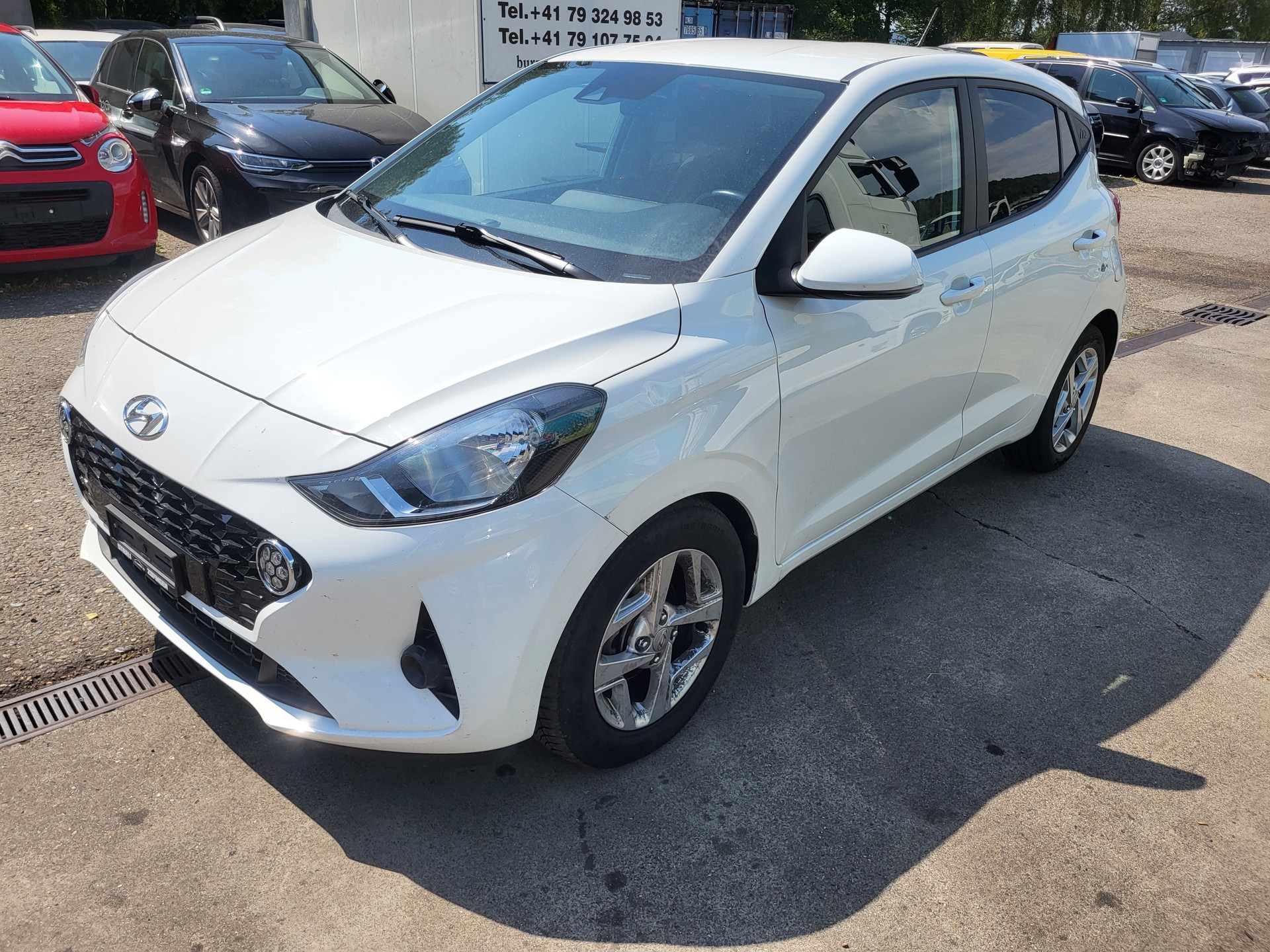 HYUNDAI i10 1.2 Amplia Automat-image-8