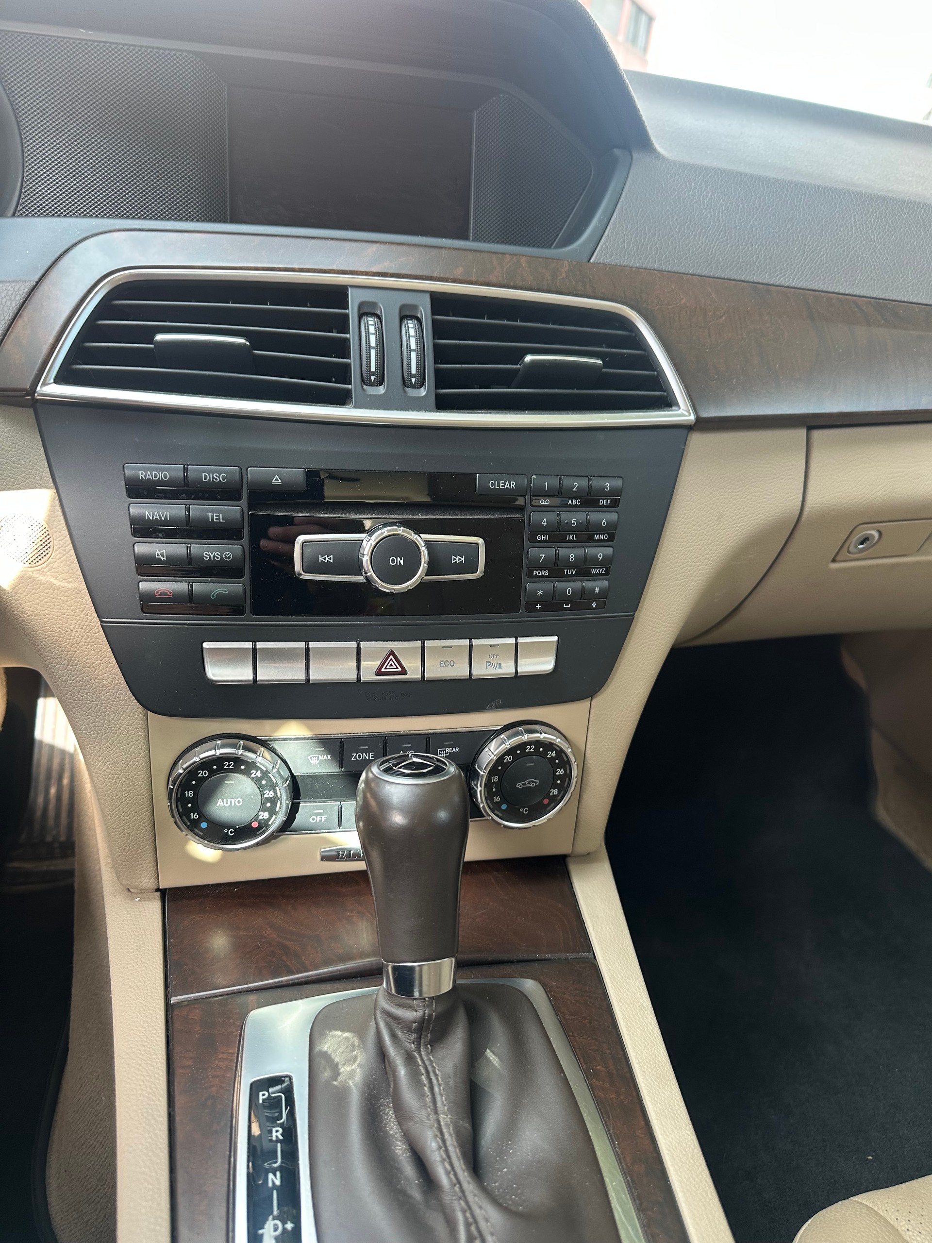 MERCEDES-BENZ C 180 BlueEfficiency 7G-Tronic-image-7