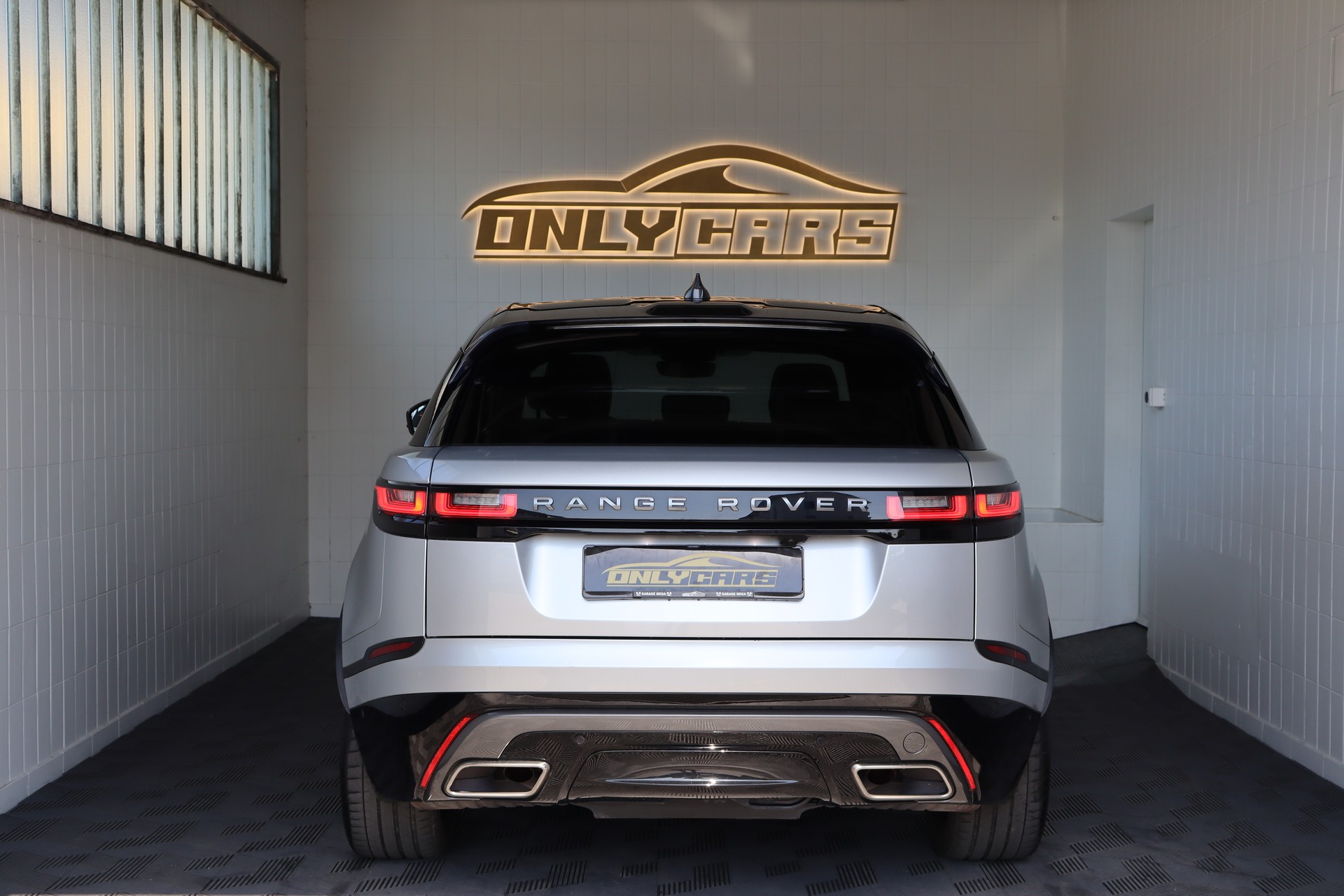 LAND ROVER Range Rover Velar R-Dynamic P 300 HSE Automatic ** FAHRASSISTENZ-PAKET ** 360-GRAD PARK-PAKET ** CH-FAHRZEUG **-image-7