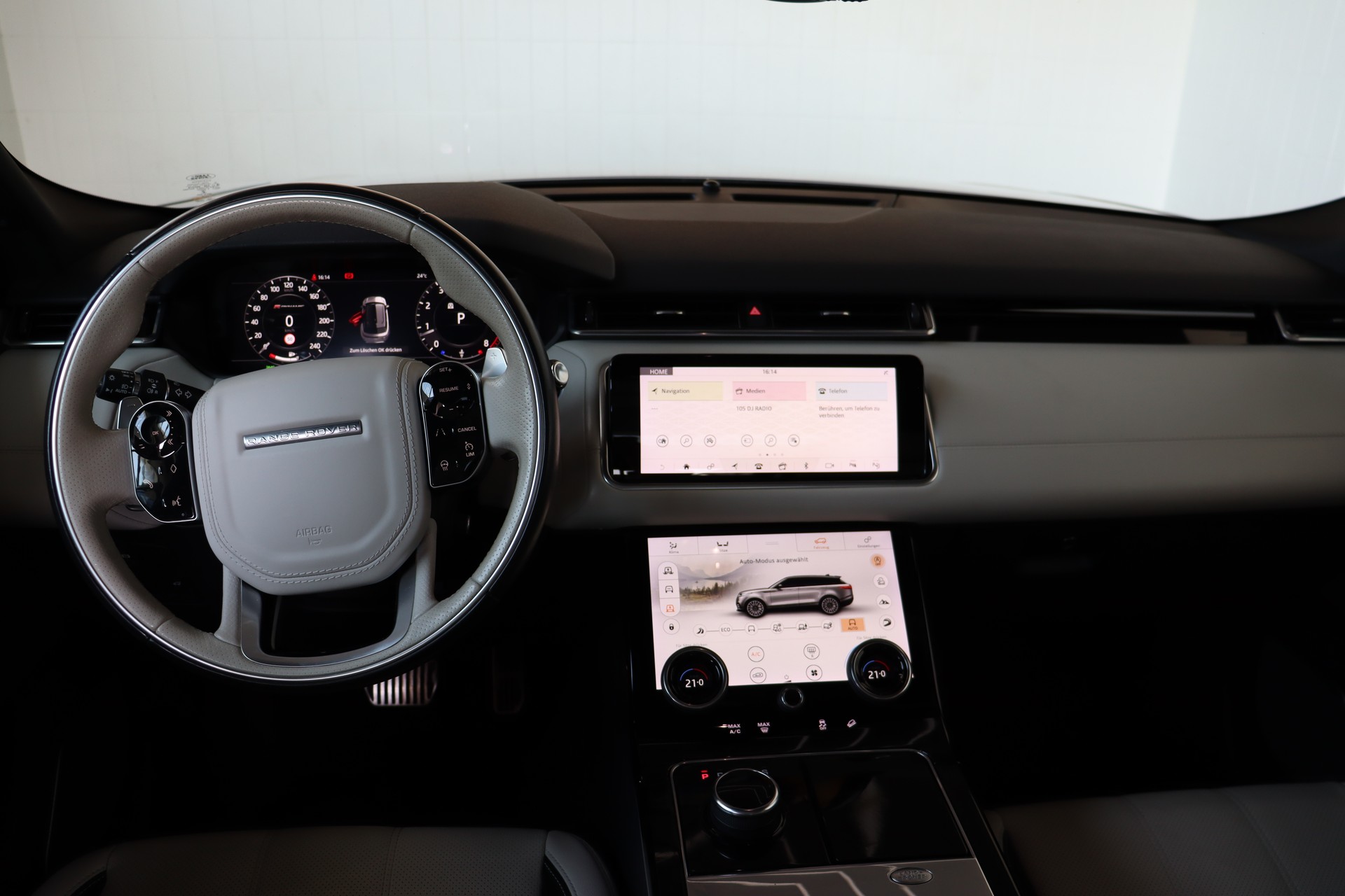 LAND ROVER Range Rover Velar R-Dynamic P 300 HSE Automatic ** FAHRASSISTENZ-PAKET ** 360-GRAD PARK-PAKET ** CH-FAHRZEUG **-image-15