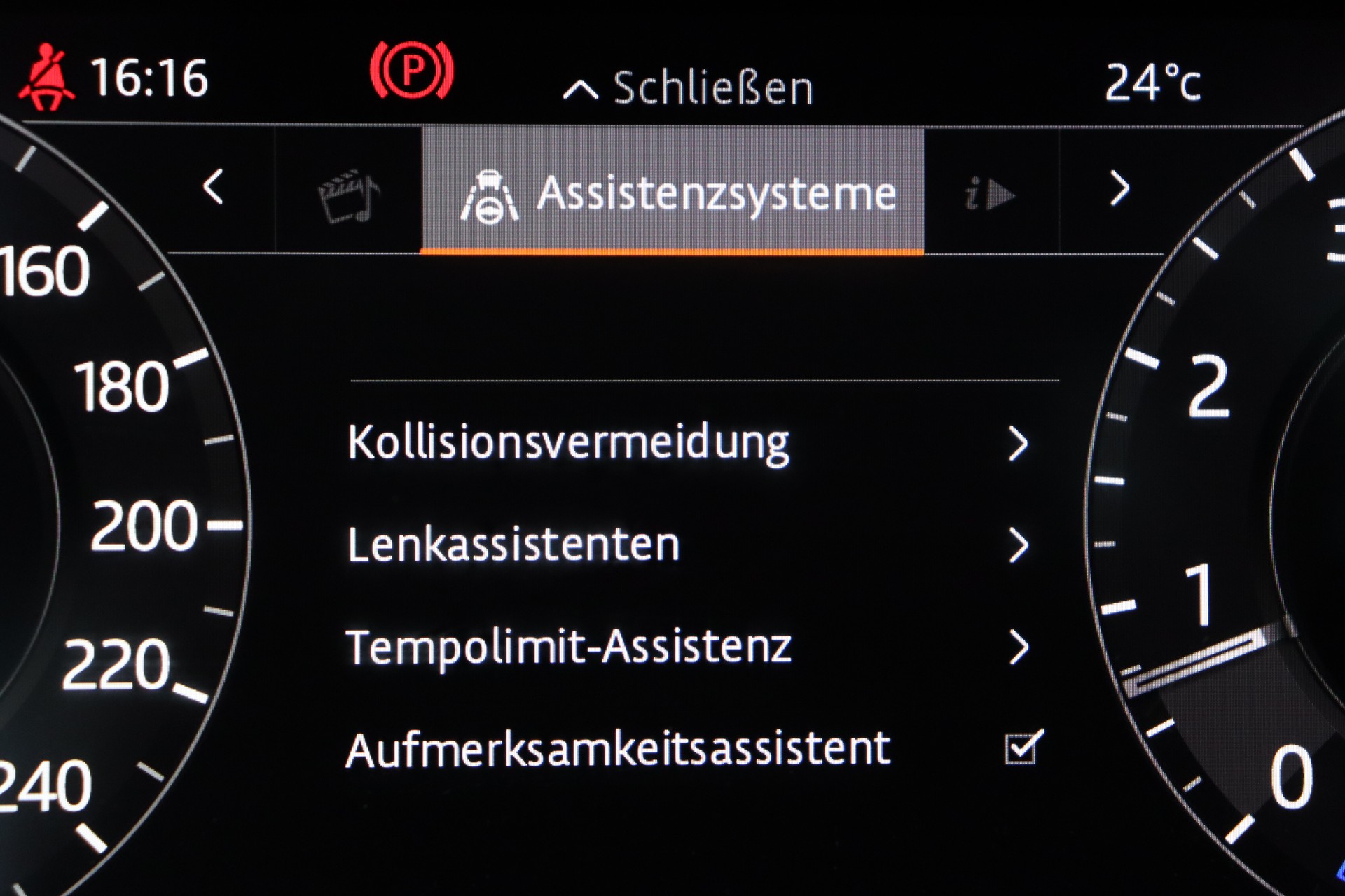 LAND ROVER Range Rover Velar R-Dynamic P 300 HSE Automatic ** FAHRASSISTENZ-PAKET ** 360-GRAD PARK-PAKET ** CH-FAHRZEUG **-image-29