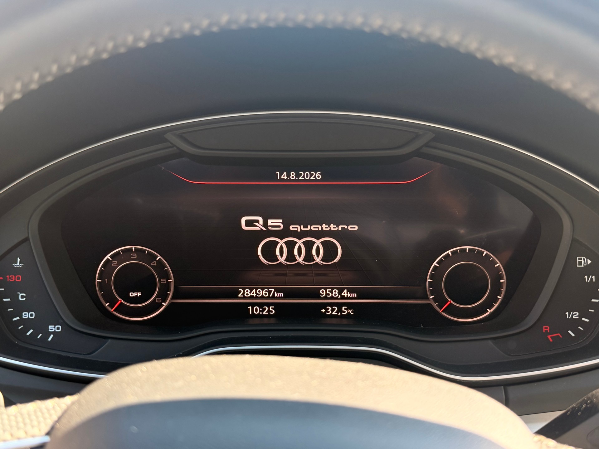 AUDI Q5 2.0 TDI quattro S-tronic S-Line-image-9