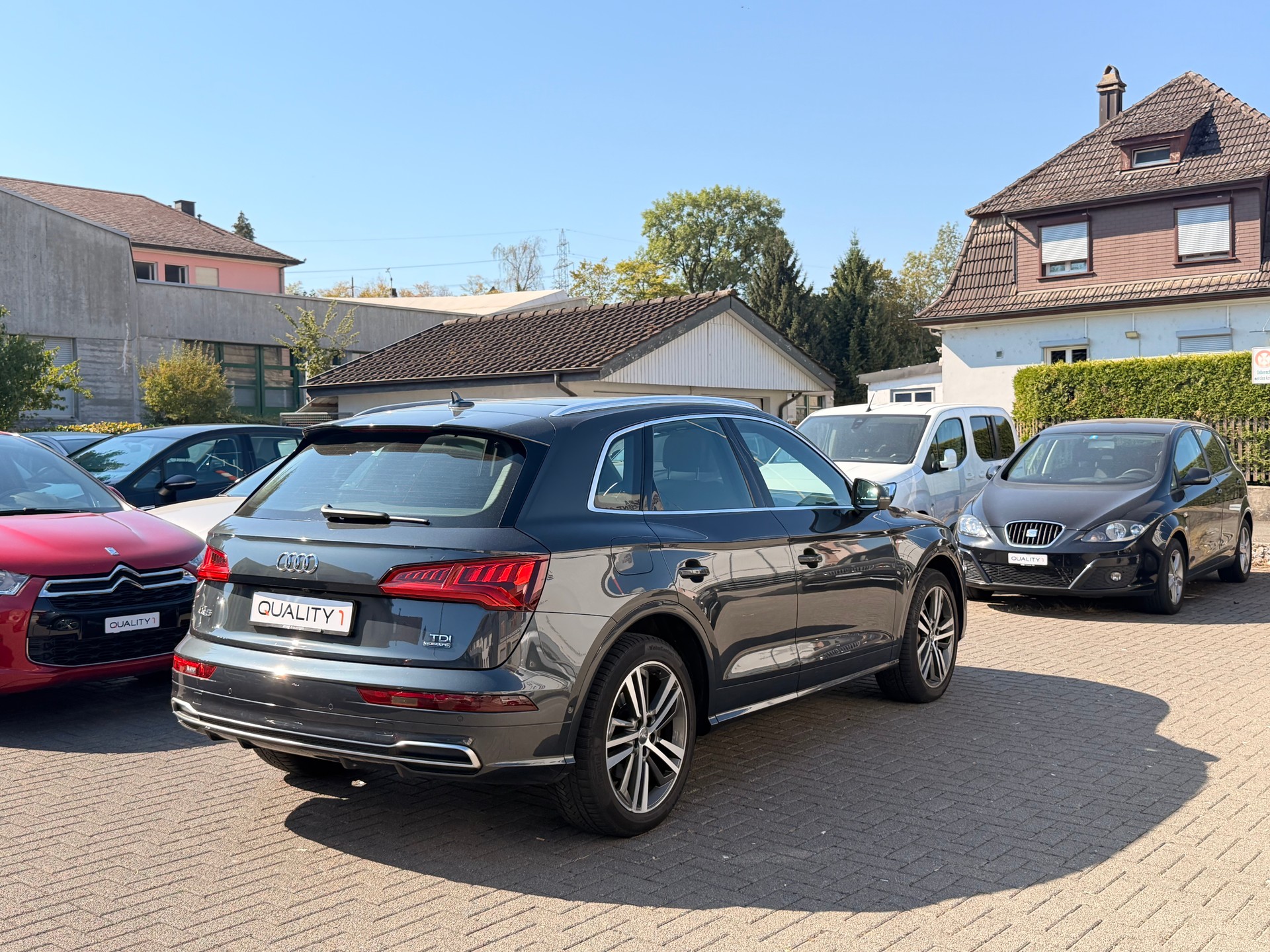 AUDI Q5 2.0 TDI quattro S-tronic S-Line-image-4