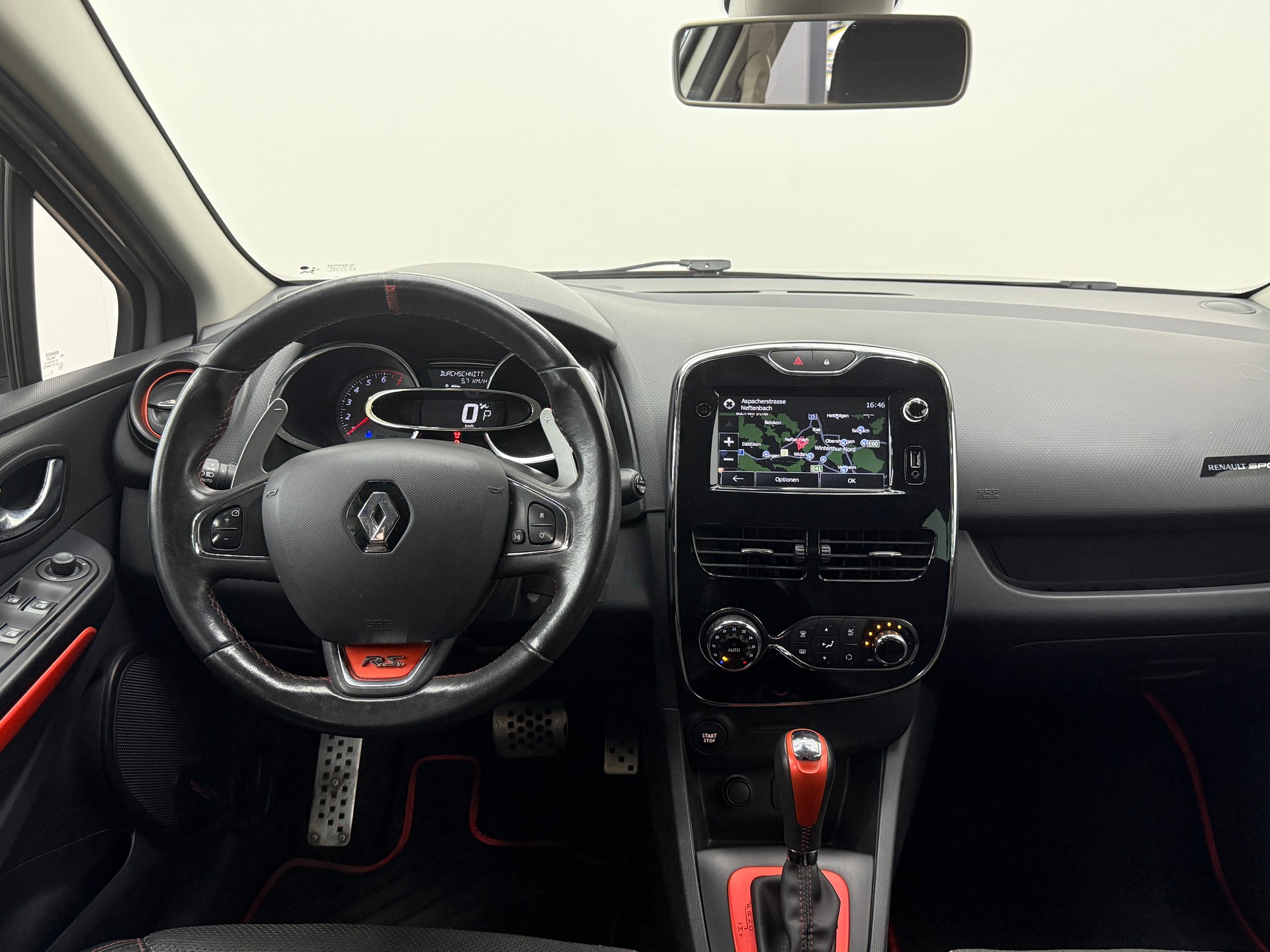 RENAULT Clio 1.6 T RS 200 EDC-image-24