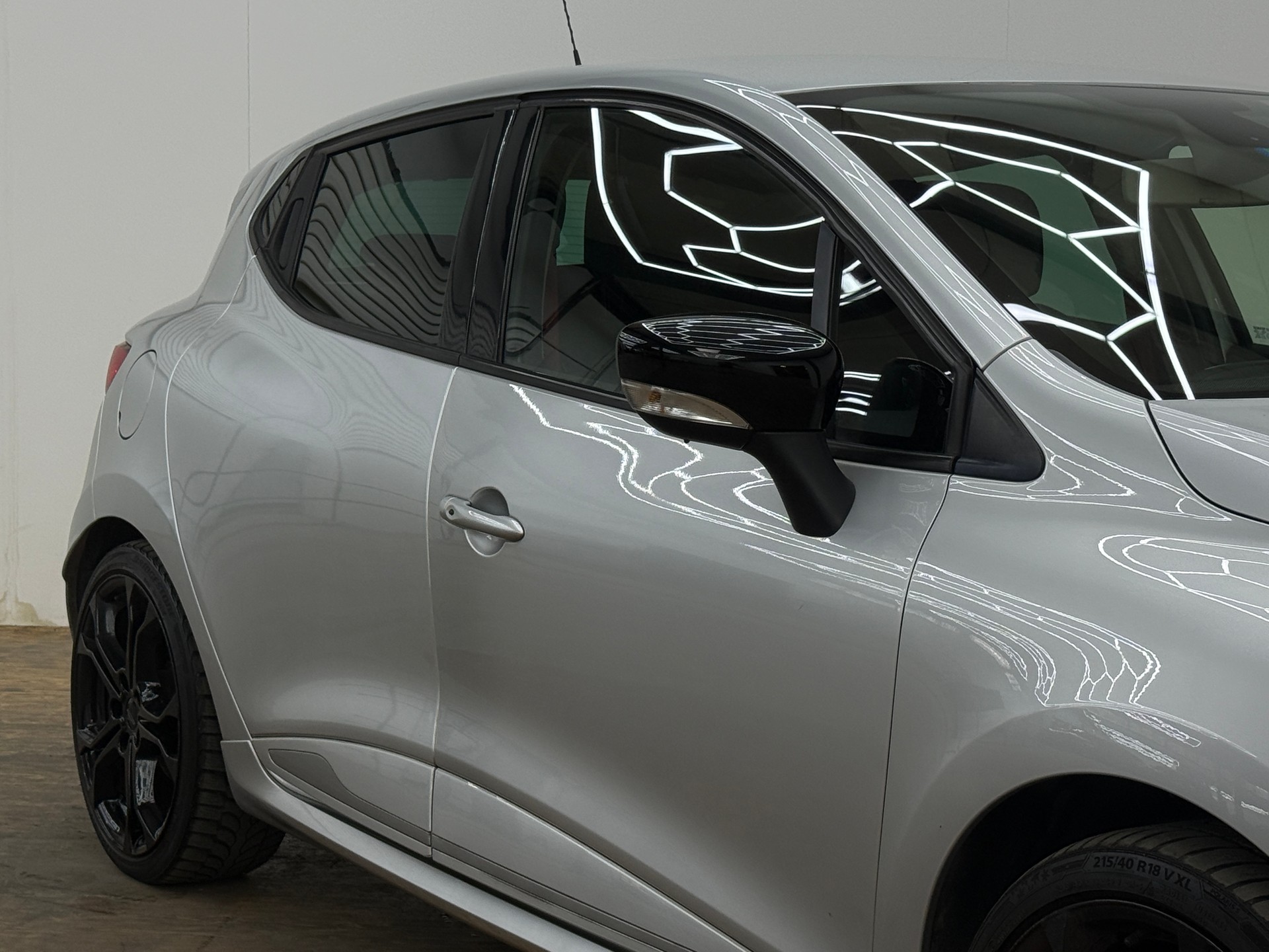 RENAULT Clio 1.6 T RS 200 EDC-image-16
