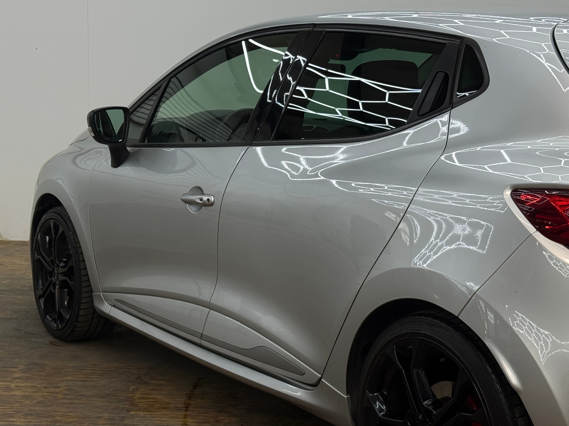 RENAULT Clio 1.6 T RS 200 EDC-image-8