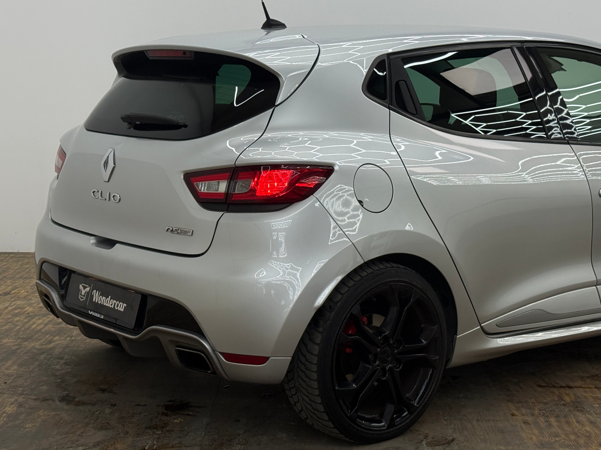 RENAULT Clio 1.6 T RS 200 EDC-image-13