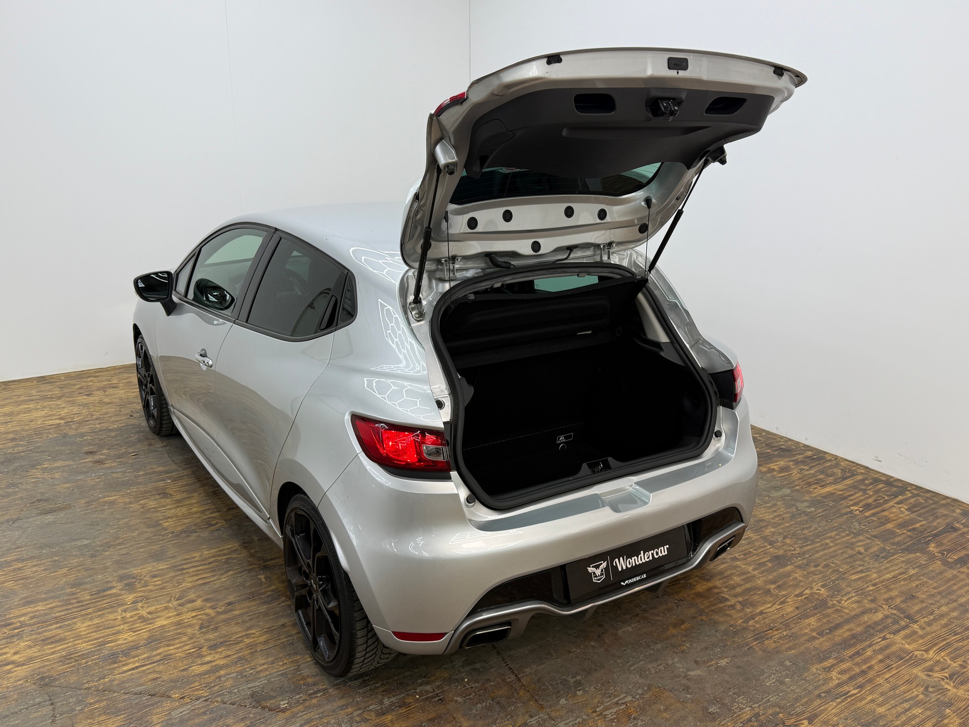 RENAULT Clio 1.6 T RS 200 EDC-image-23