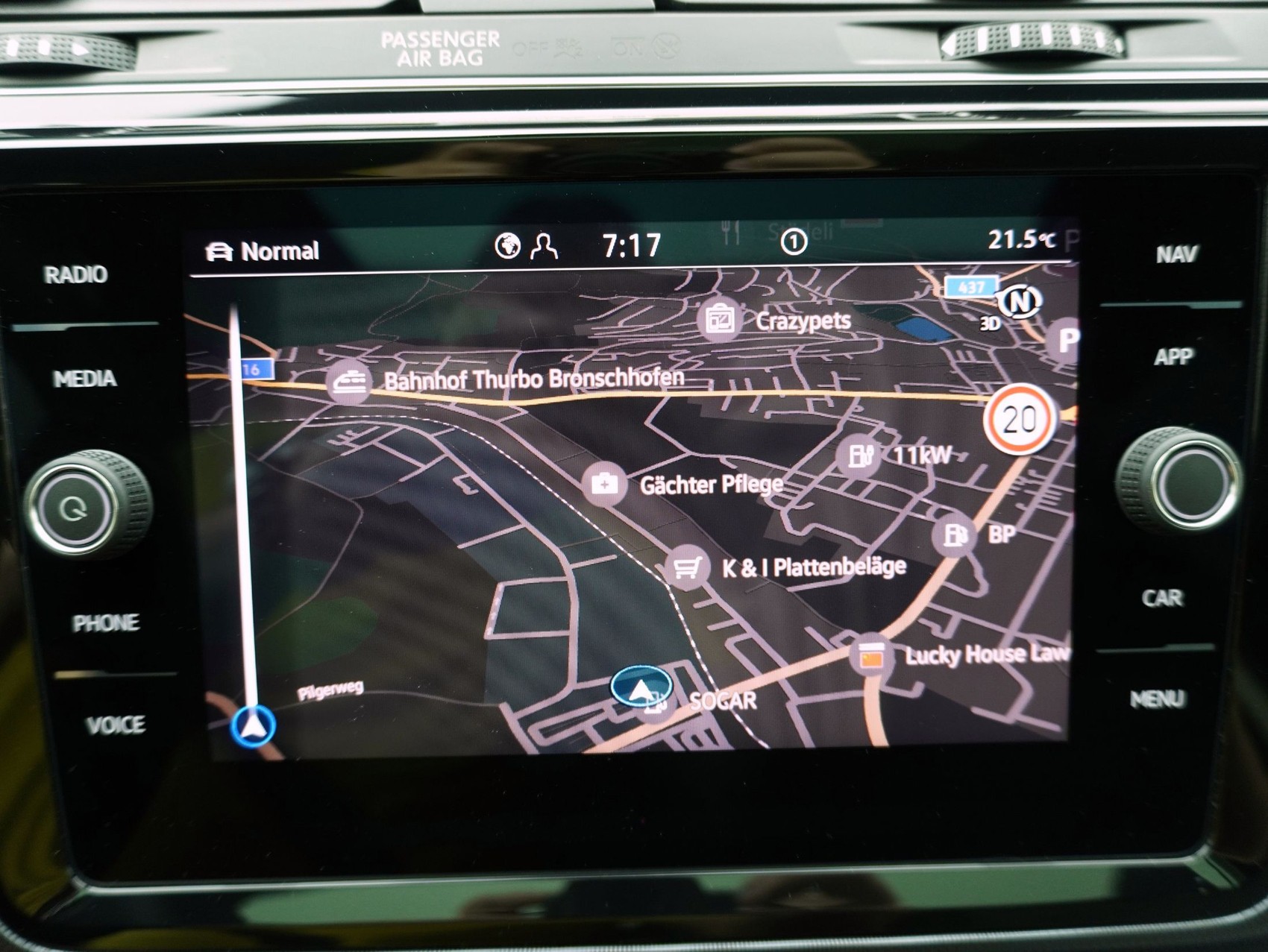 VW Touran 1.5 TSI DSG R-Line Black Style **VW Werksgarantie bis 11/2030**-image-24