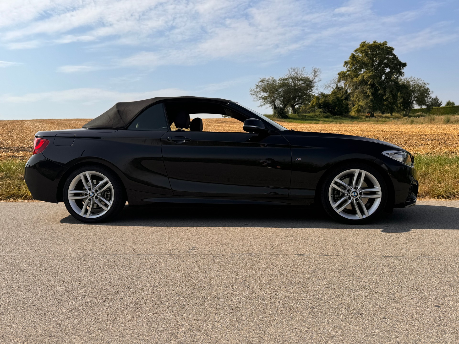 BMW 230i-image-1
