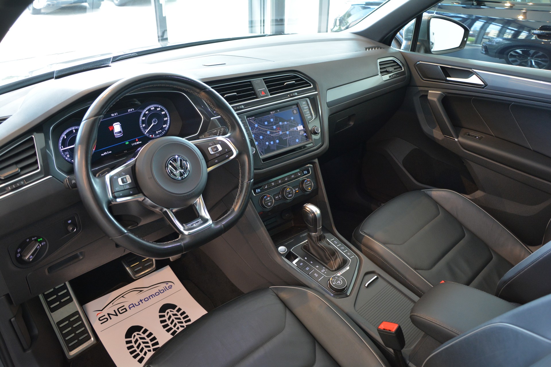 VW Tiguan 2.0 TDI SCR Highline 4Motion DSG R-Line-image-9