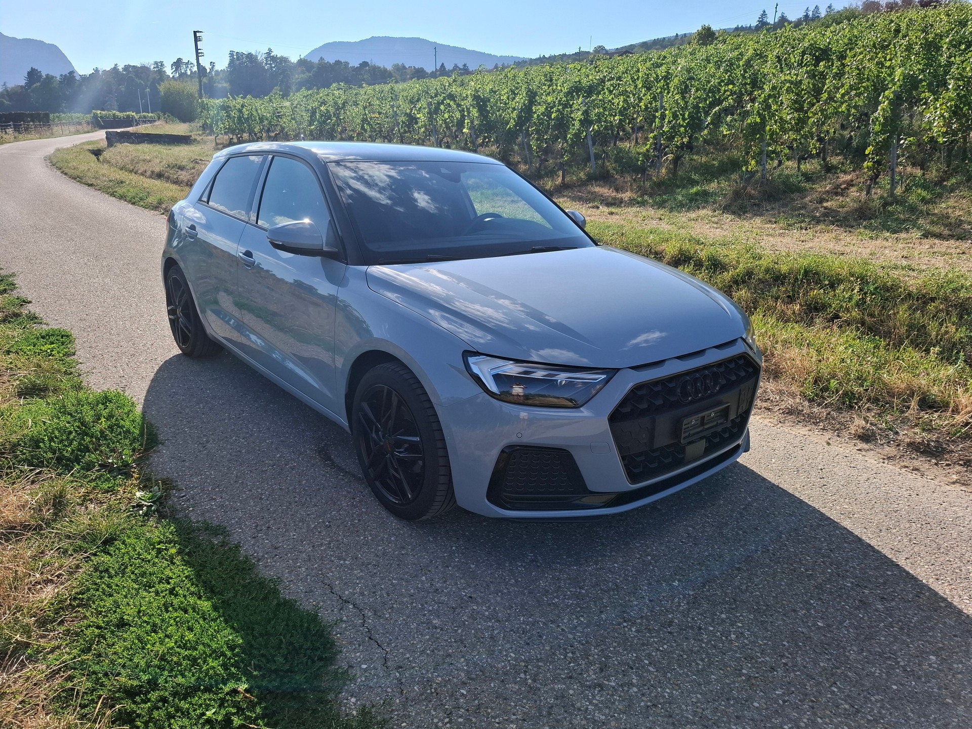 AUDI A1 Sportback 30 TFSI advanced S-tronic-image-2