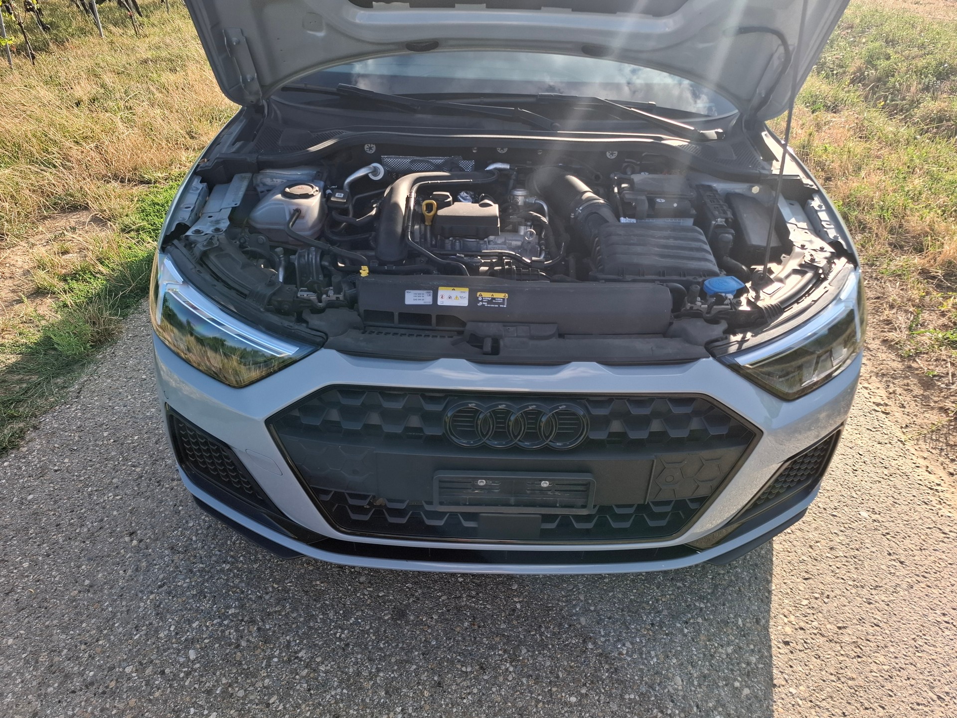 AUDI A1 Sportback 30 TFSI advanced S-tronic-image-15