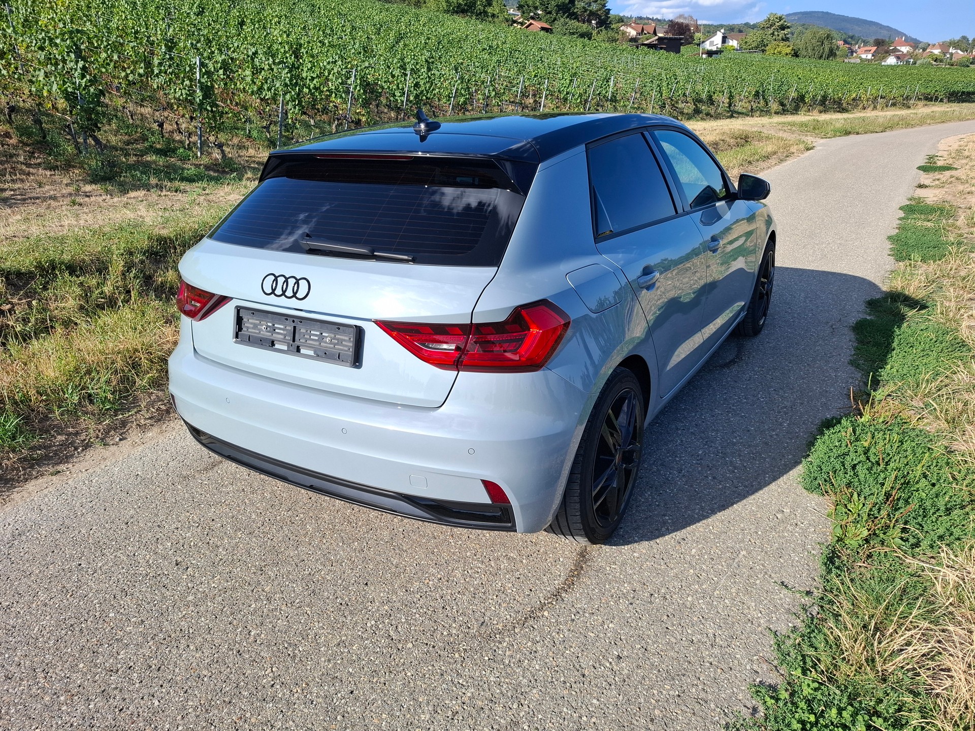 AUDI A1 Sportback 30 TFSI advanced S-tronic-image-1