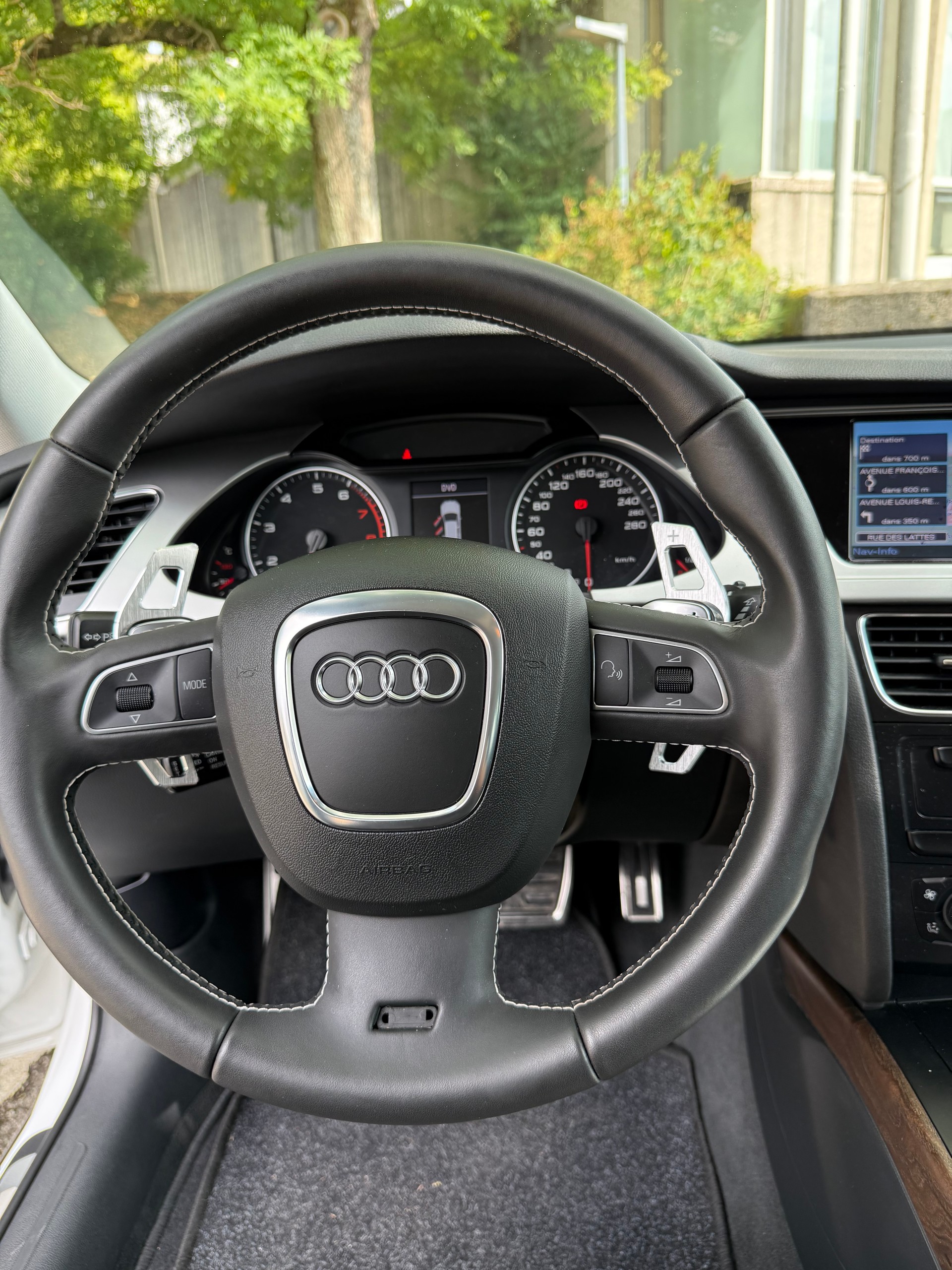 AUDI A4 allroad 2.0 TFSI quattro S-tronic-image-14