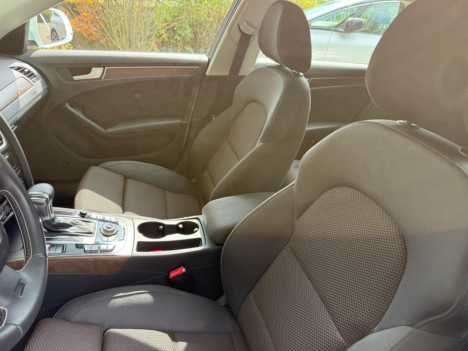 AUDI A4 allroad 2.0 TFSI quattro S-tronic-image-8
