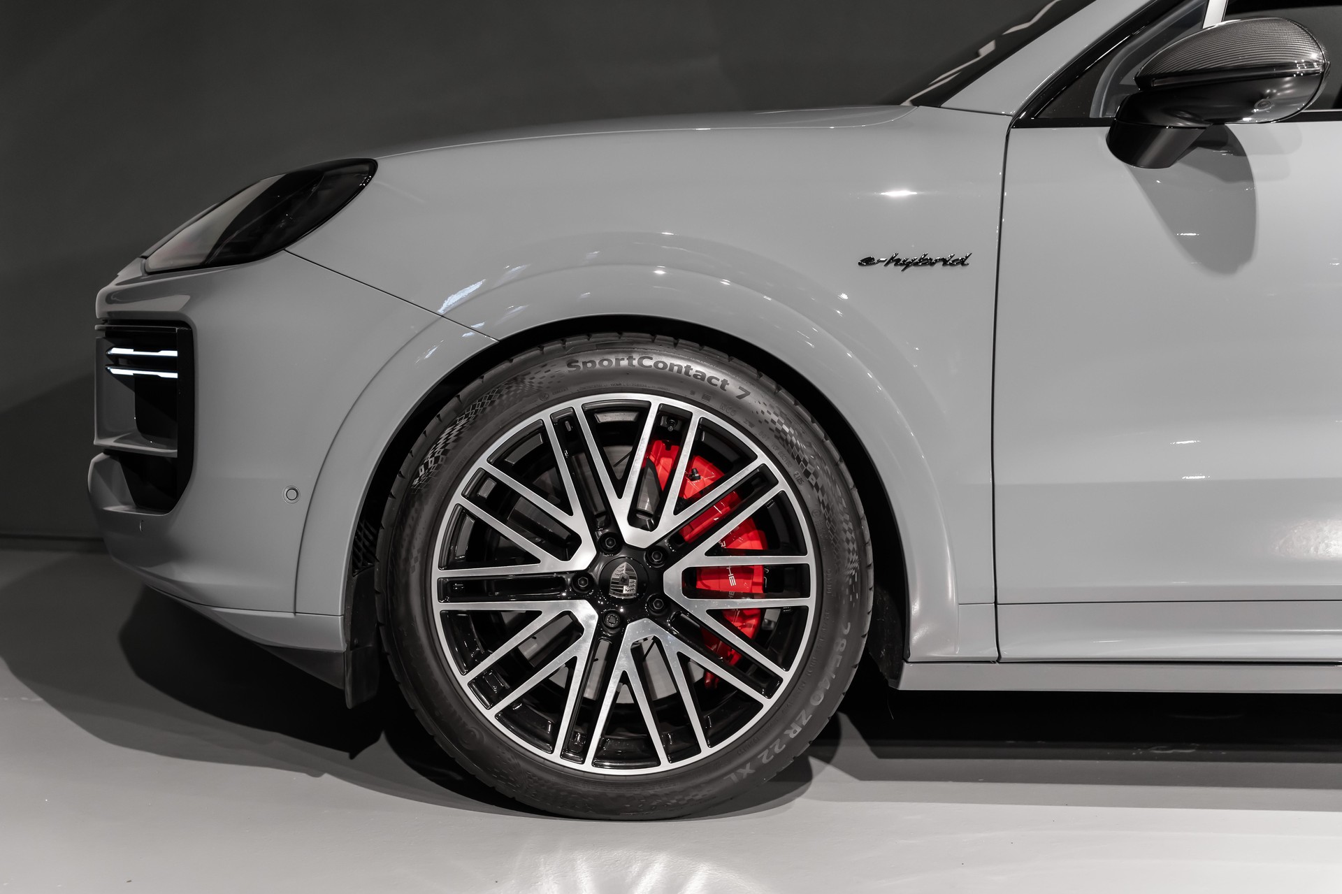 PORSCHE Cayenne 4.0 V8 Turbo E-Hybrid-image-8