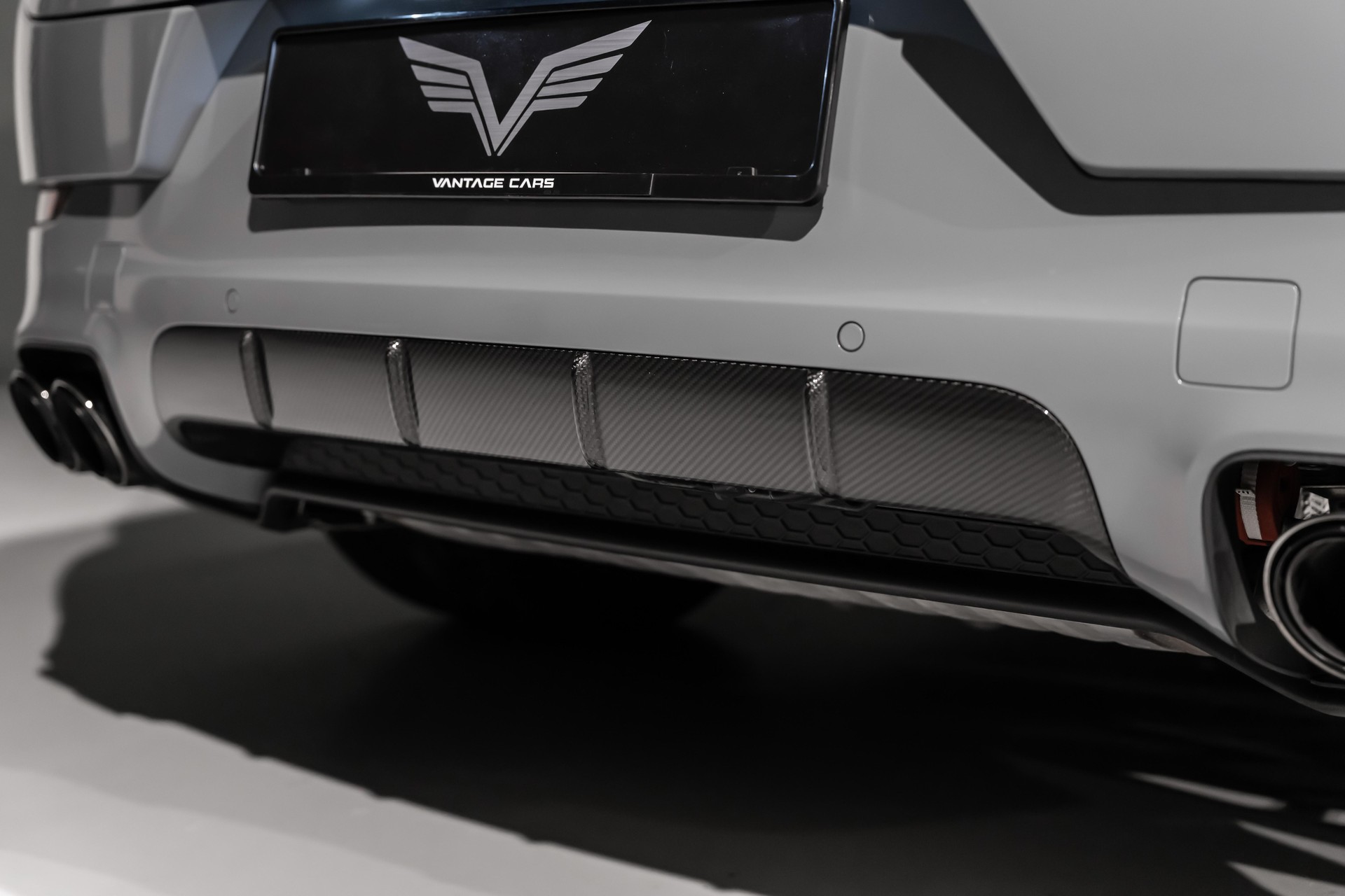 PORSCHE Cayenne 4.0 V8 Turbo E-Hybrid-image-12
